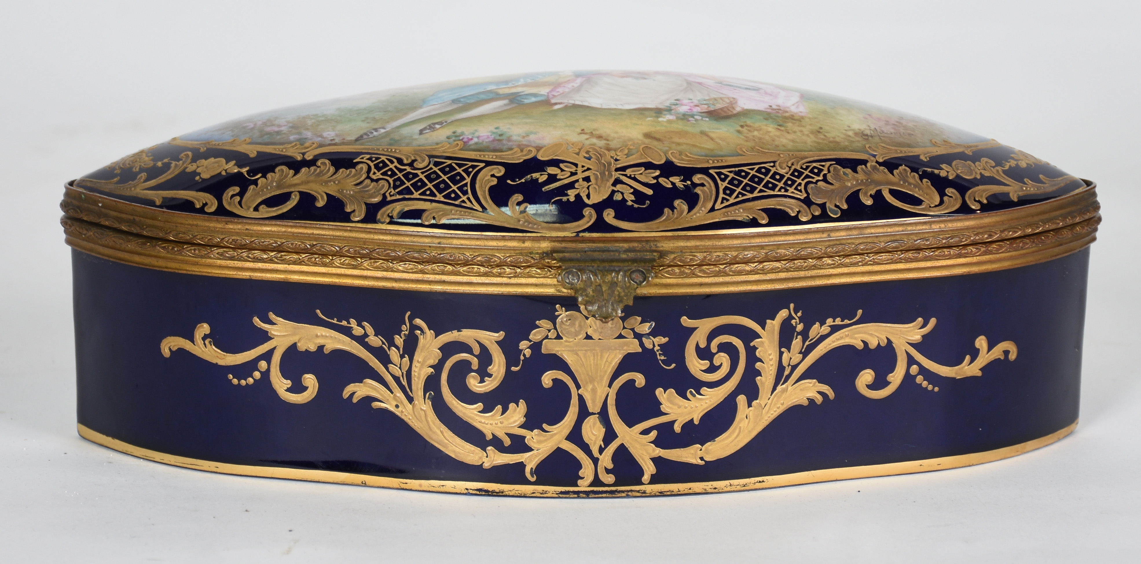 Caixa de porcelana Francesa CHATEAU de TUILLERIES , azul cobalto com... - foto 2 de 7