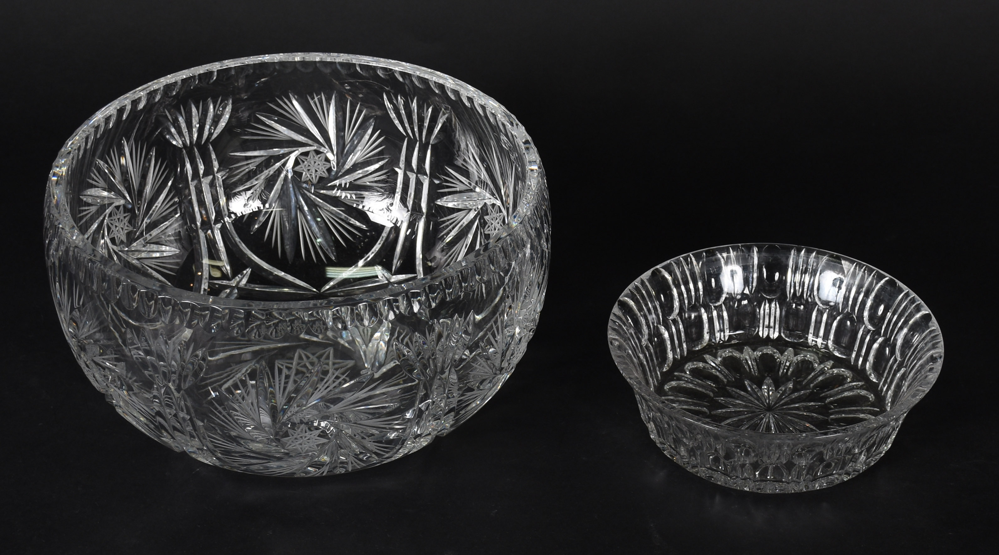 Dois bowls de cristal , 1 grande e 1 pequeno - foto 1 de 3