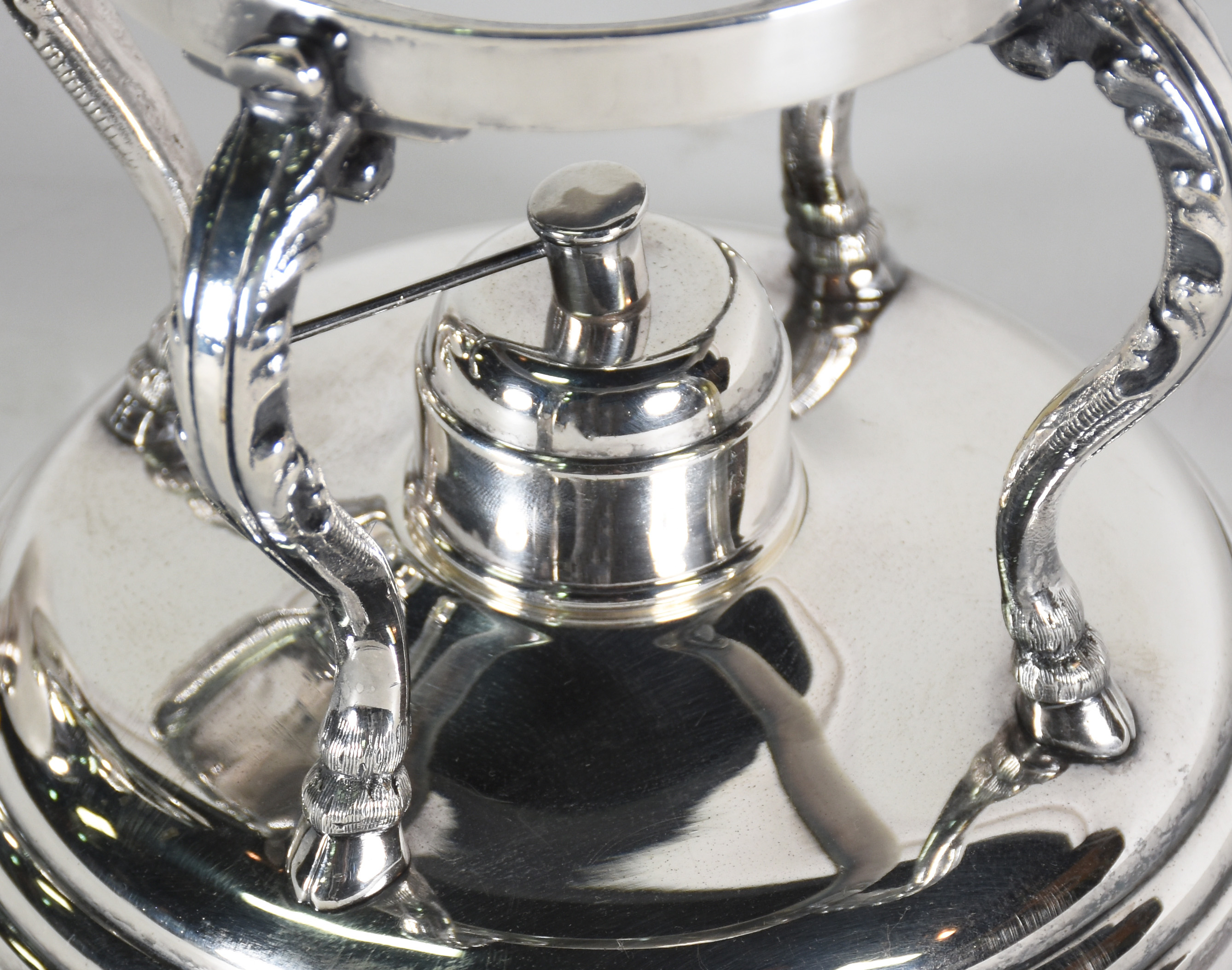 Samovar de metal prateado, estilo ingles. - foto 3 de 3