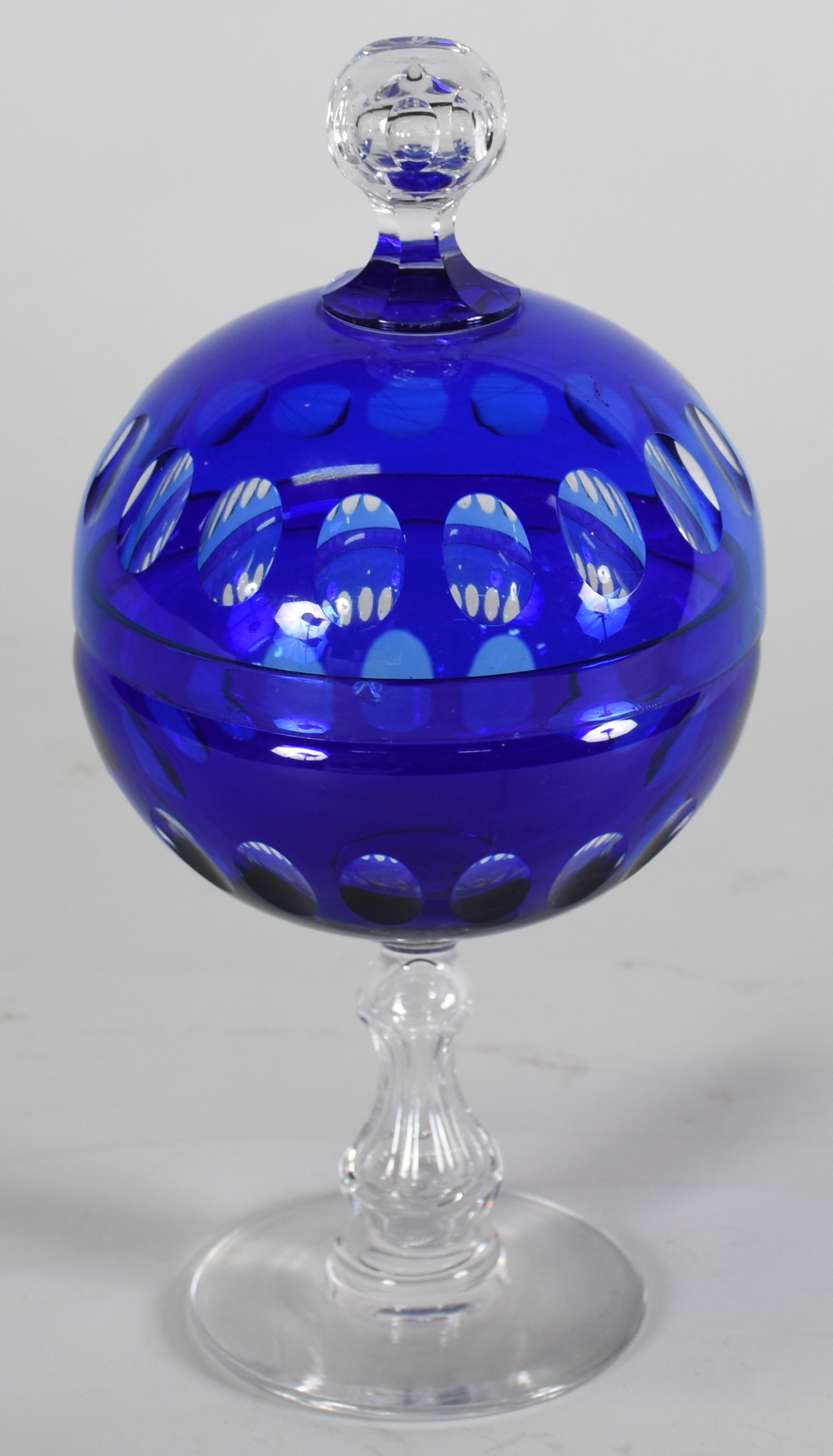 BACCARAT - Compoteira de cristal doublé azul lapidada ( com bicado na... - foto 1 de 3