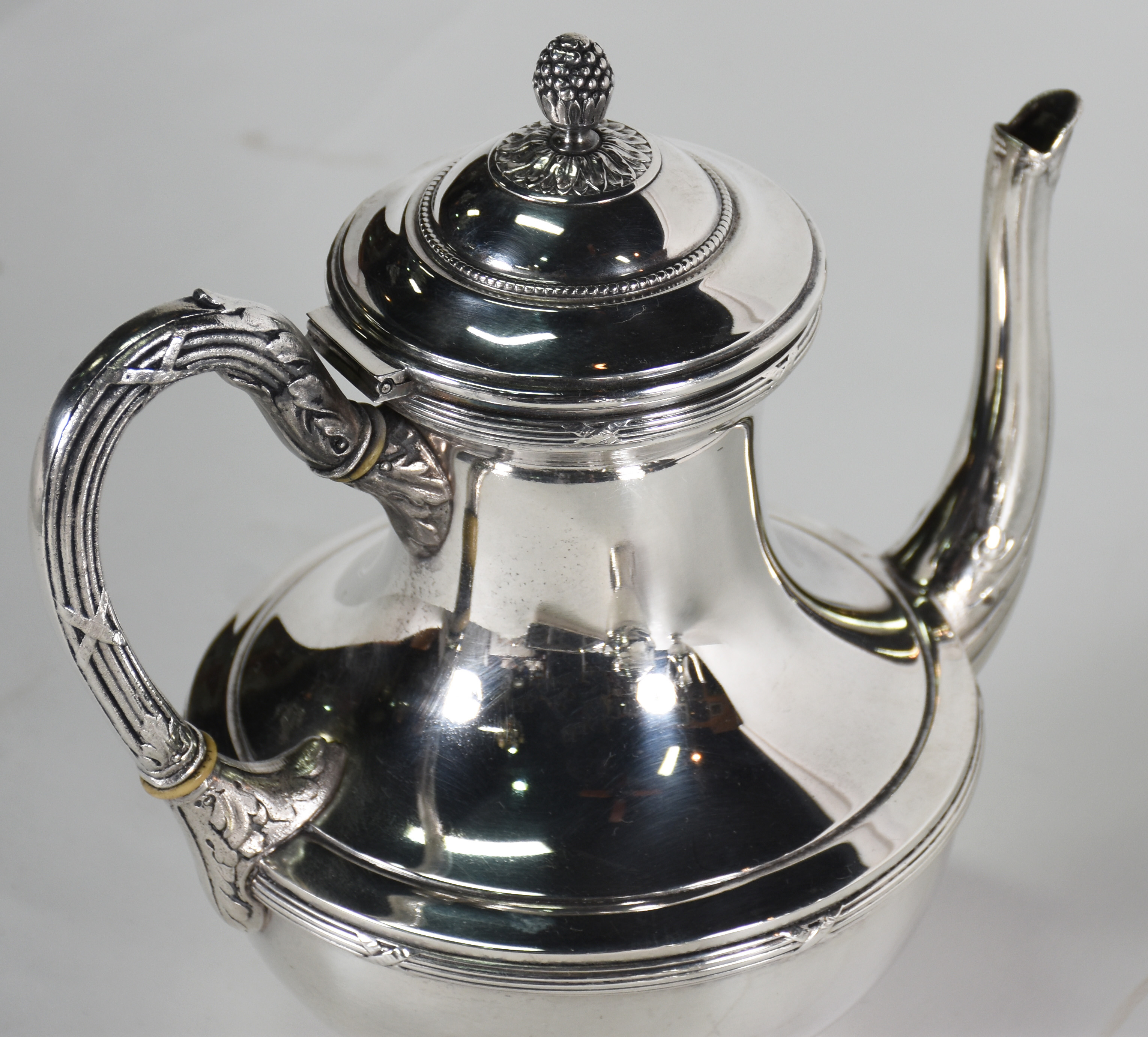 Baixela de chá e café de metal prateado com 5 peças. - foto 3 de 3