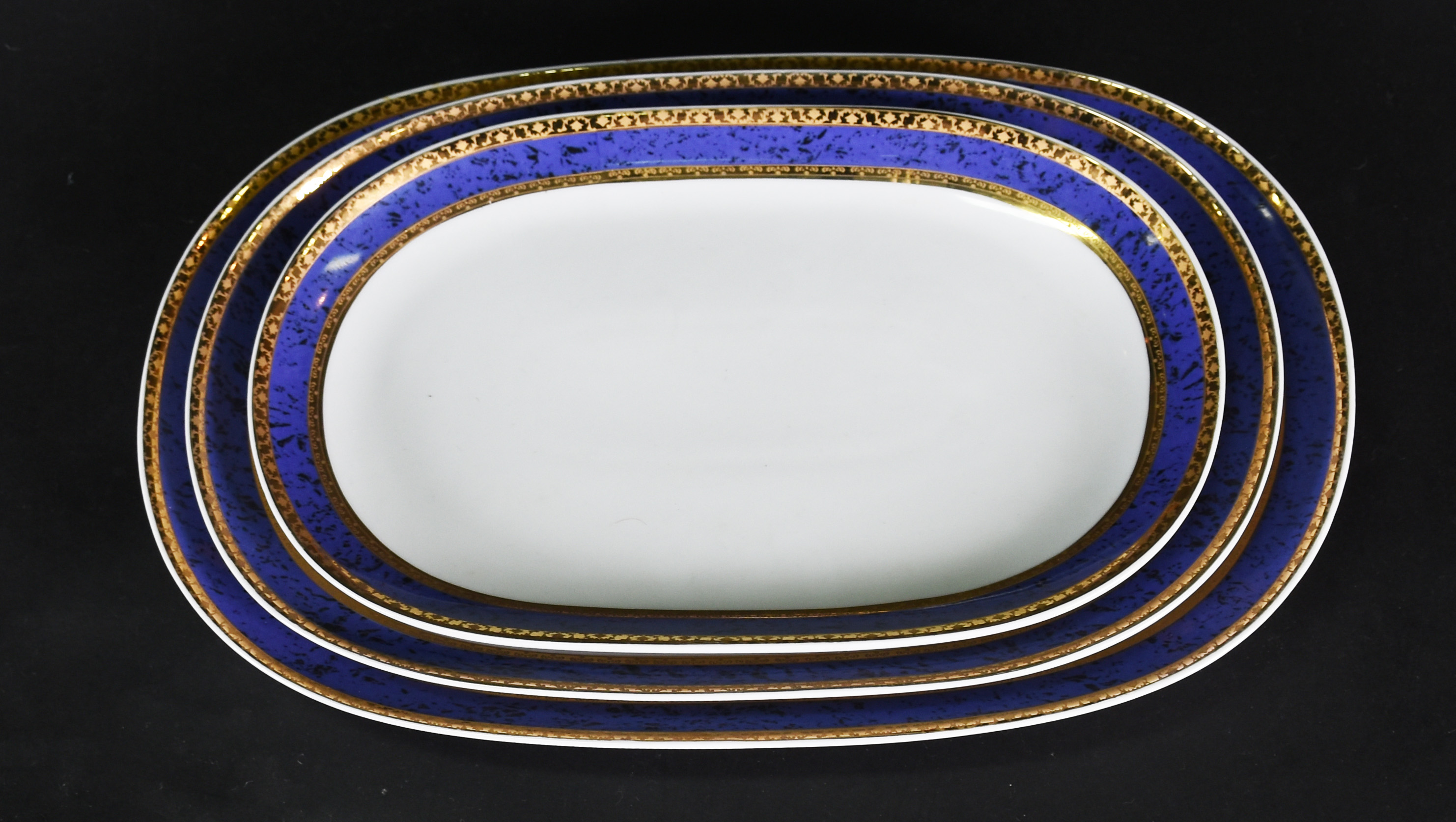 Aparelho de jantar , chá e café de porcelana Germer com borda azul... - foto 2 de 3