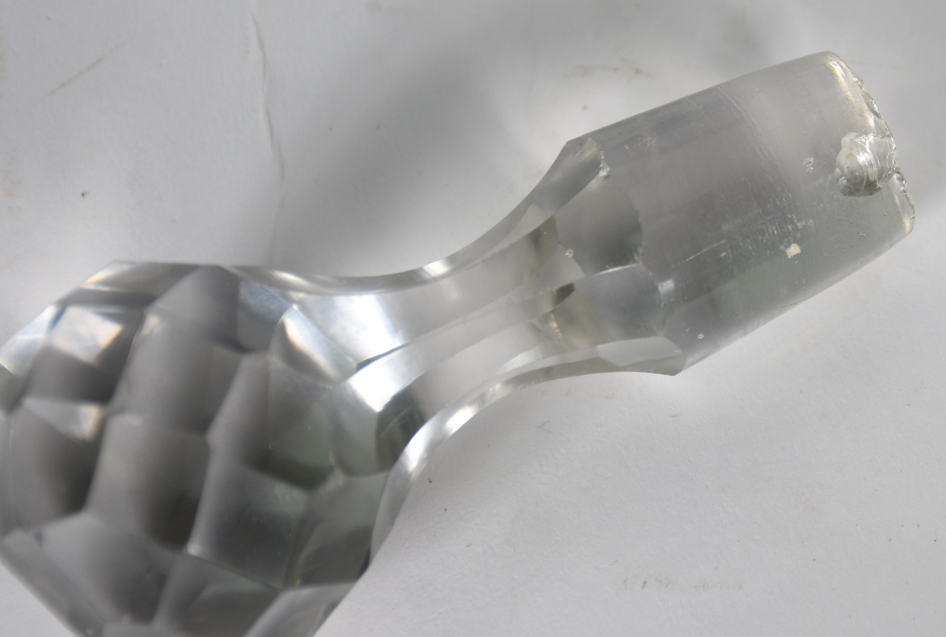 Garrafa com 5 cálices de pé alto em cristal doublé azul lapidado (... - foto 4 de 4