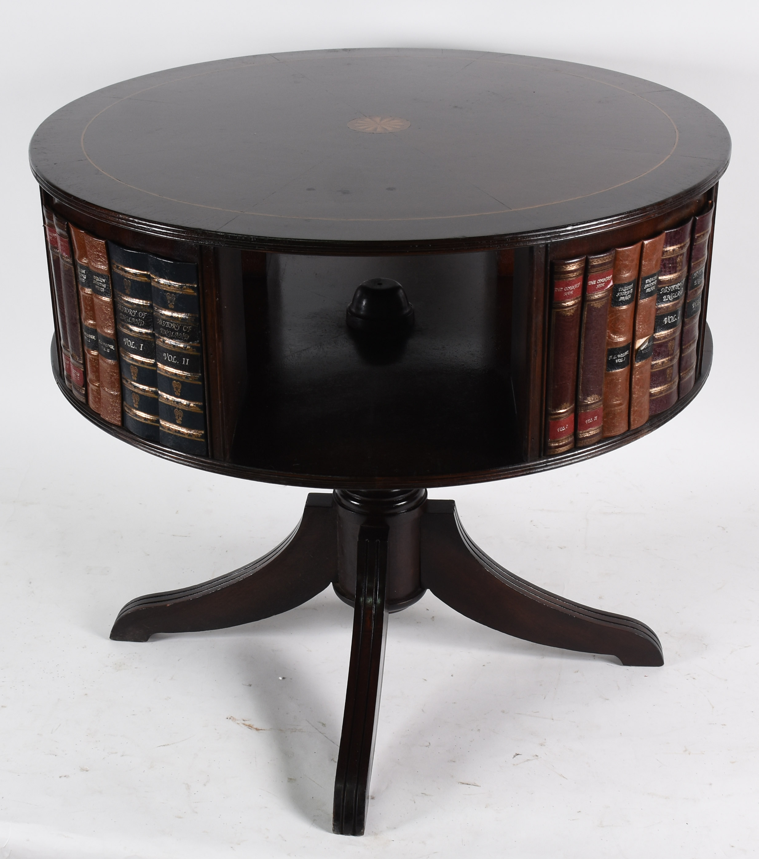 Mesa redonda giratória de madeira nobre, (book table) decorada com... - foto 1 de 4