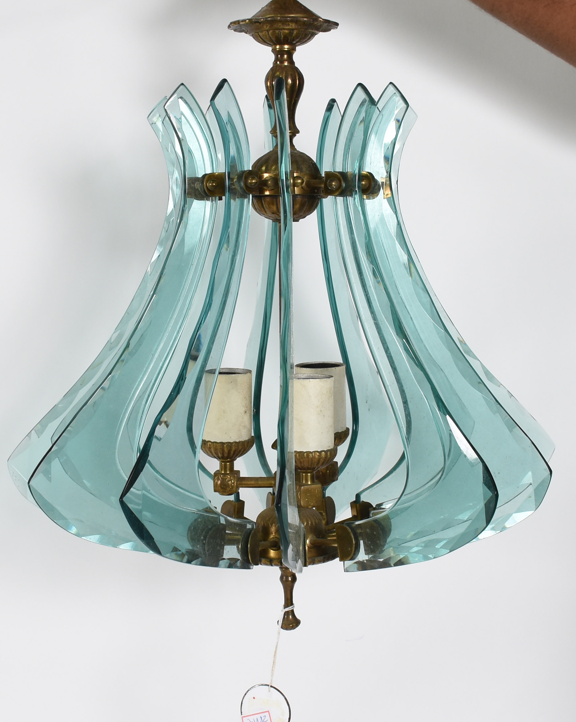 Lustre de metal com placas de vidro bisotado . - foto 1 de 2