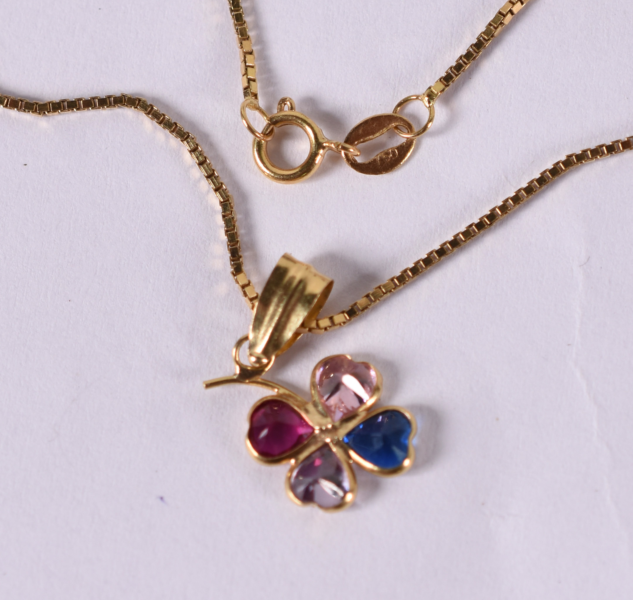 Colar com pendente de ouro 18 com pedras ( Por questão de segurança a... - foto 1 de 2