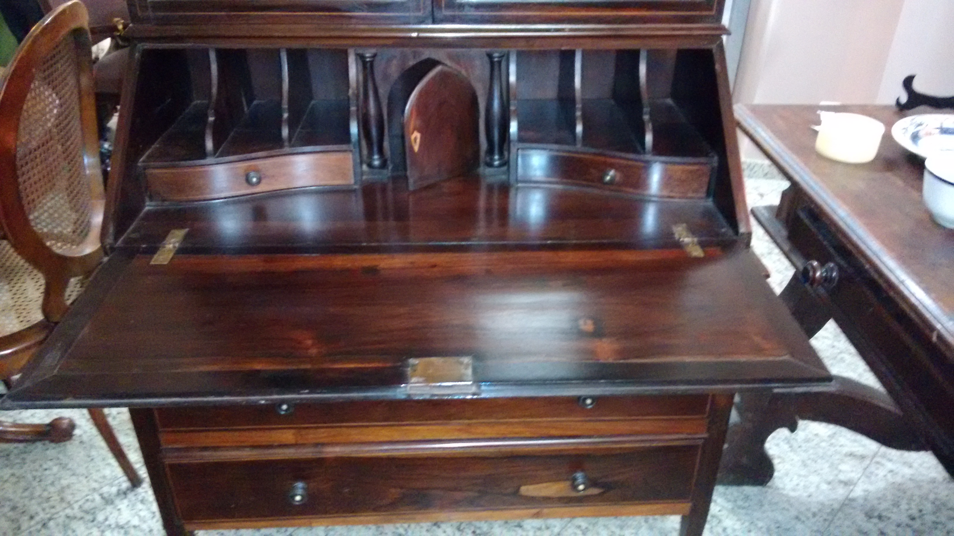 Raro bookcase estilo D. Maria , séc XIX , em jacarandá , filetado nos... - foto 3 de 5