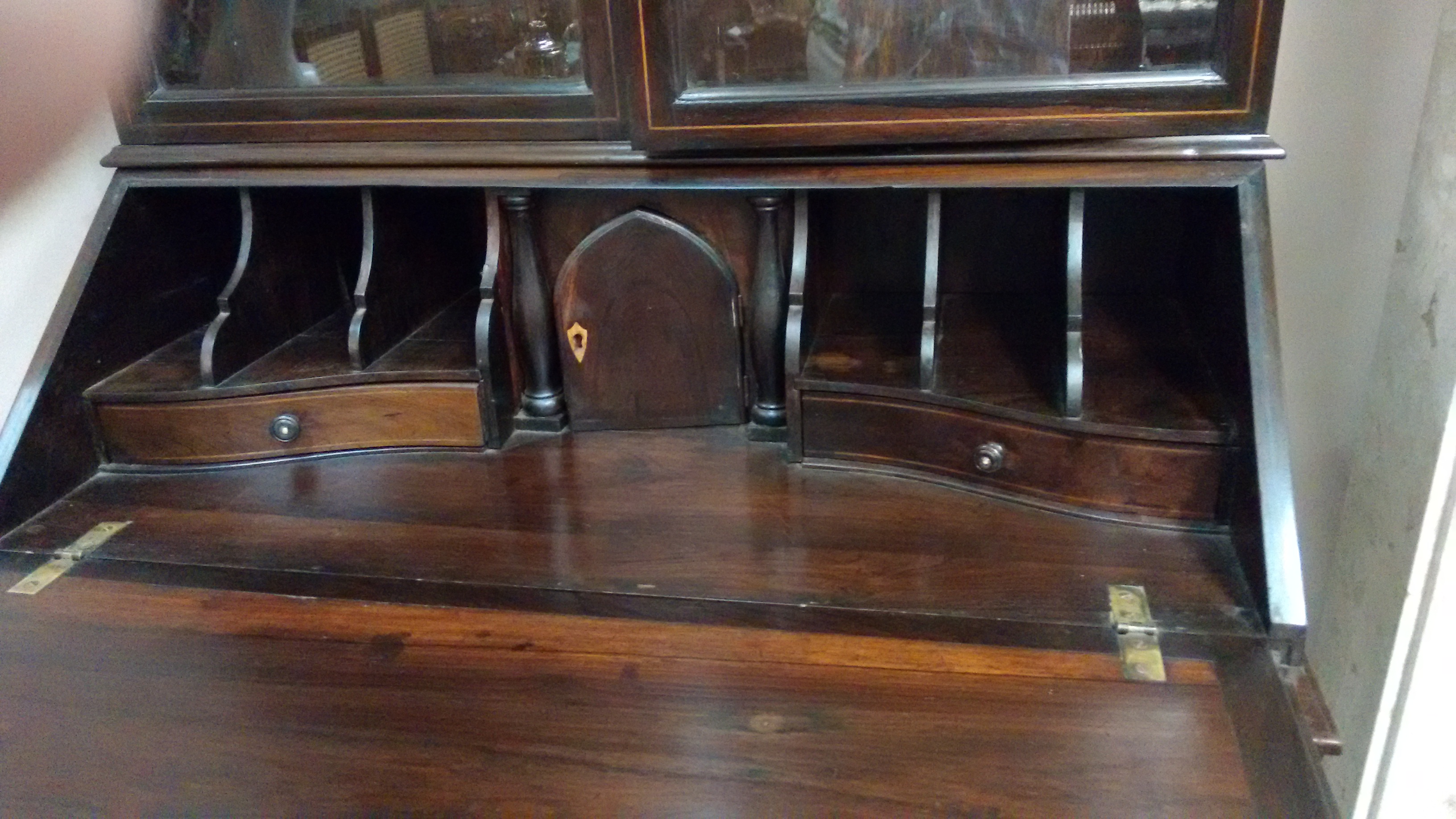 Raro bookcase estilo D. Maria , séc XIX , em jacarandá , filetado nos... - foto 4 de 5
