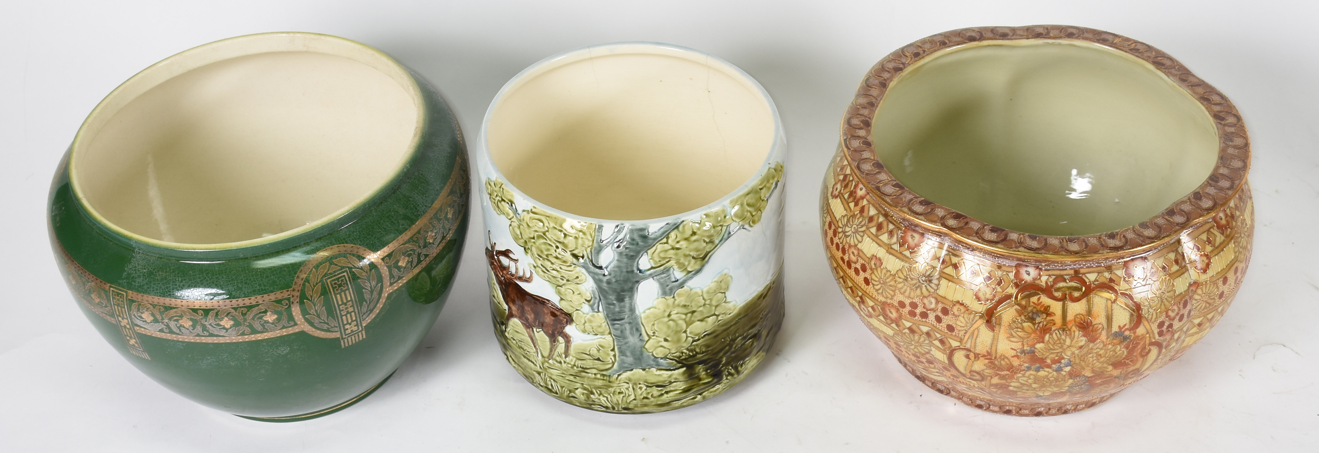 Três cachepots diversos de porcelana. ( 2 com fio de cabelo ) - foto 2 de 5