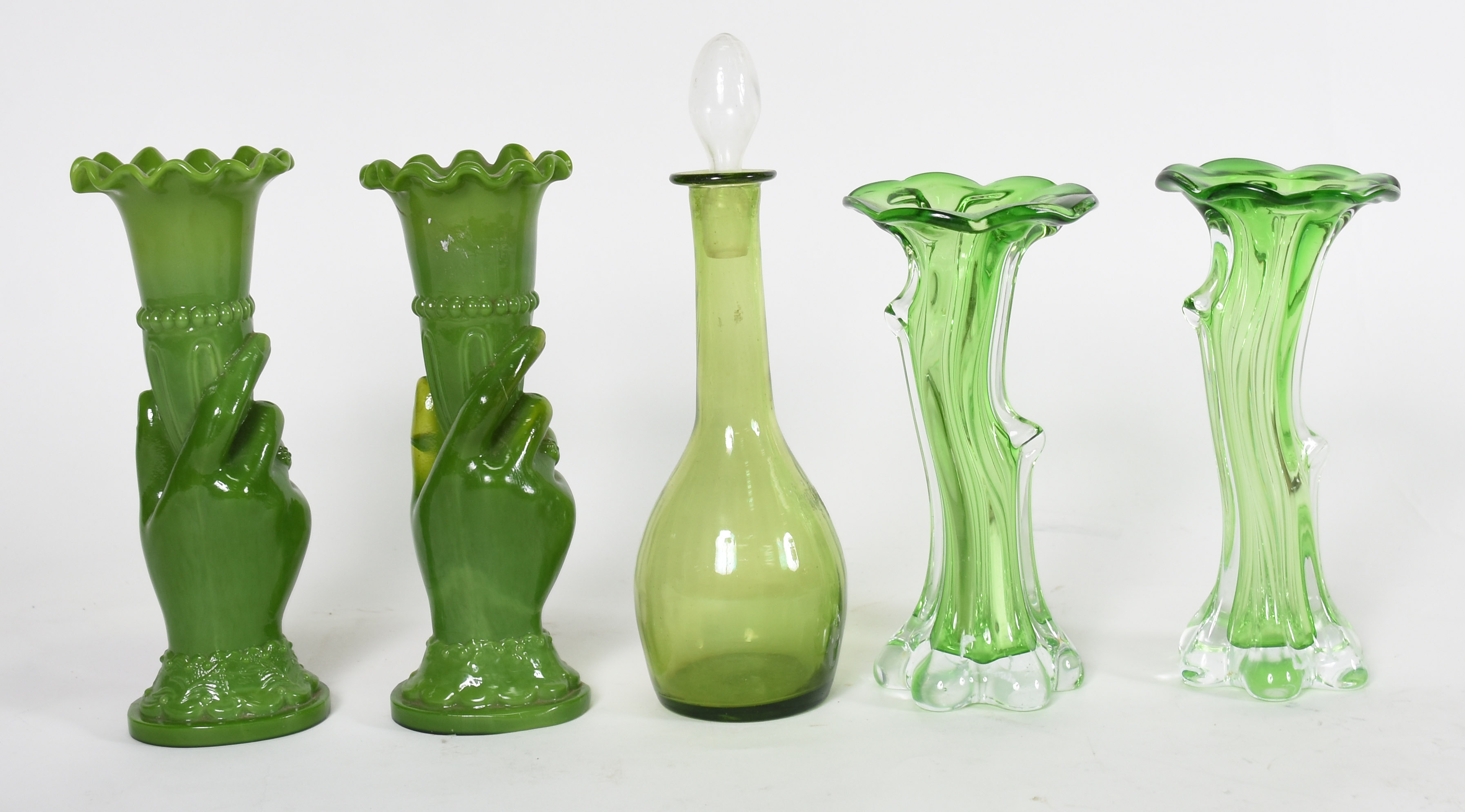 Diversas peças sendo, par de solifleur de vidro verde ( 20 cm A ) Par... - foto 1 de 3