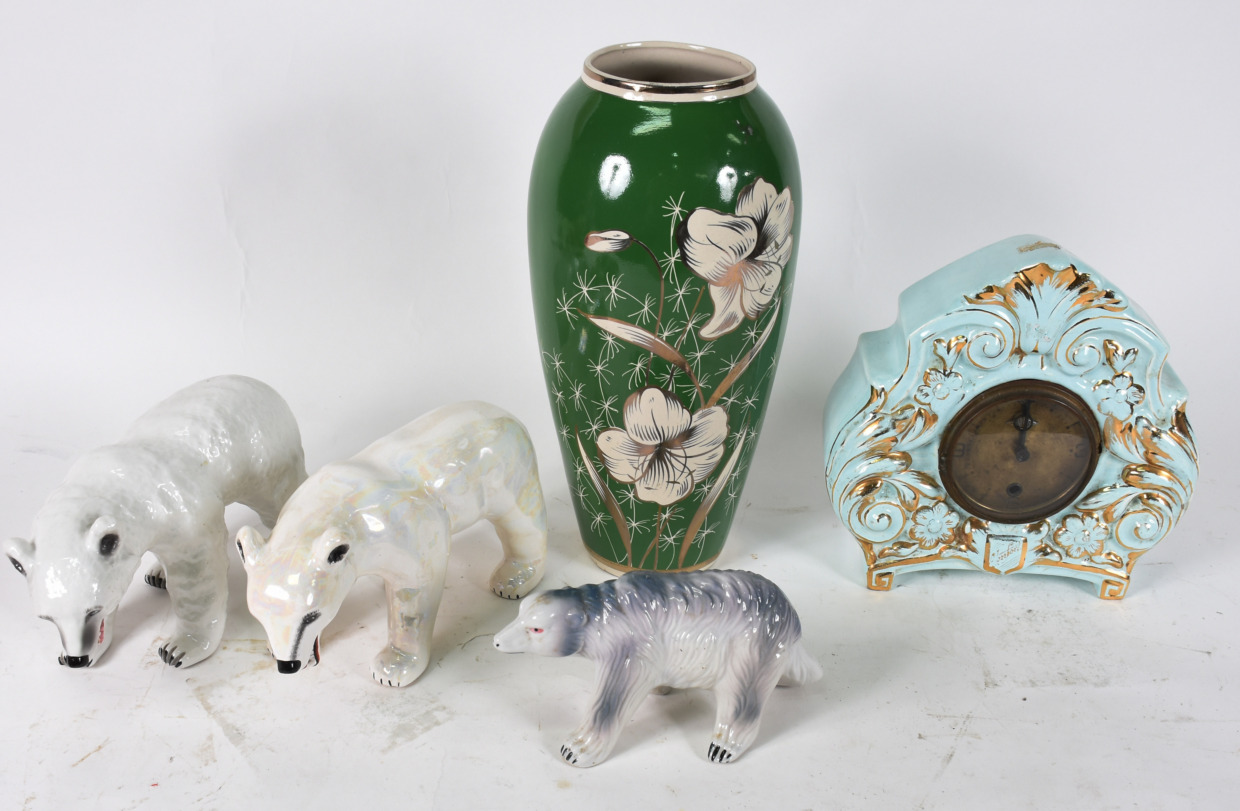 Cinco peças de porcelana sendo um jarro verde decoração floral ( 43... - foto 1 de 5