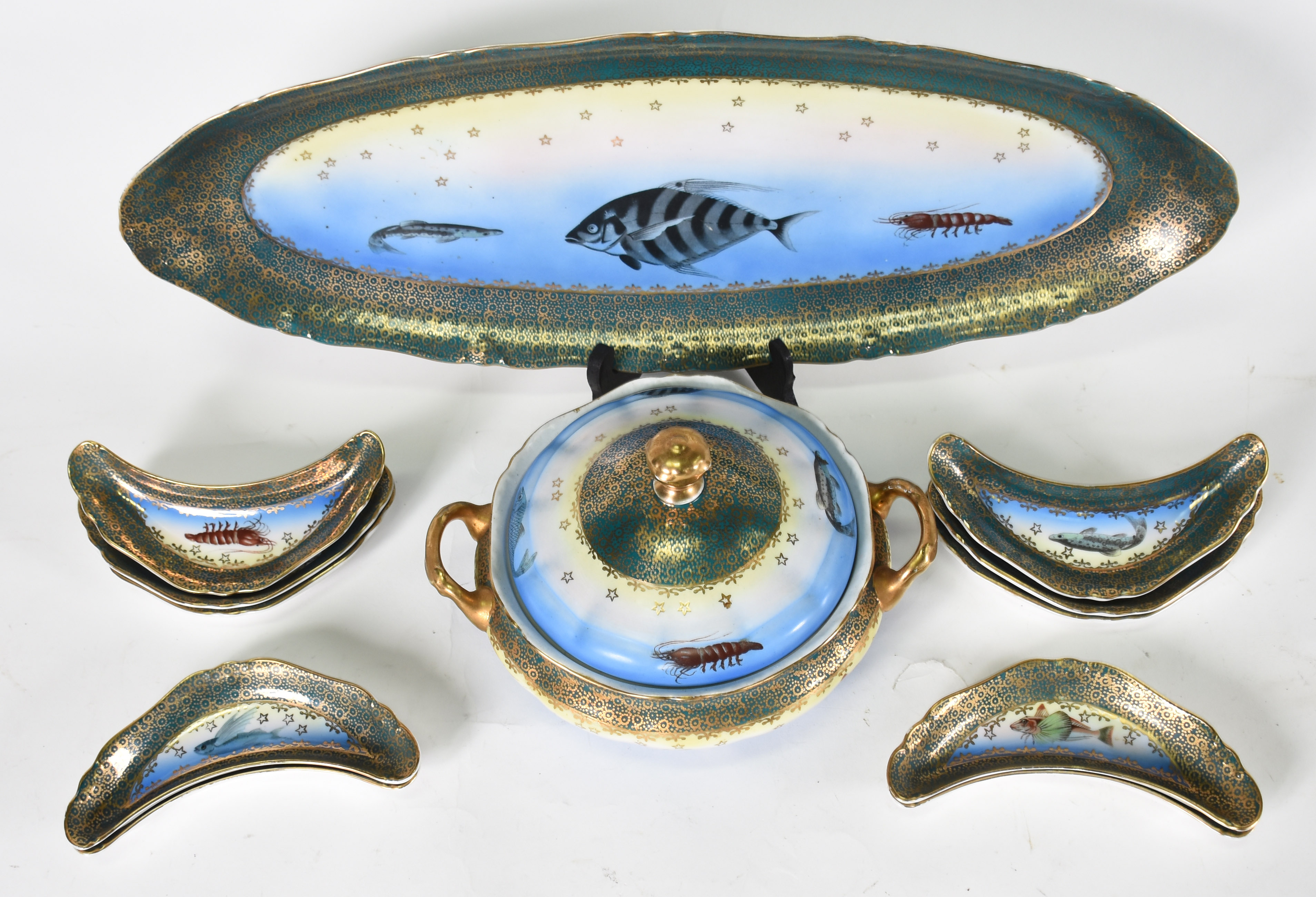 Serviço de porcelana Real para peixe , decorada em policromia com... - foto 1 de 3