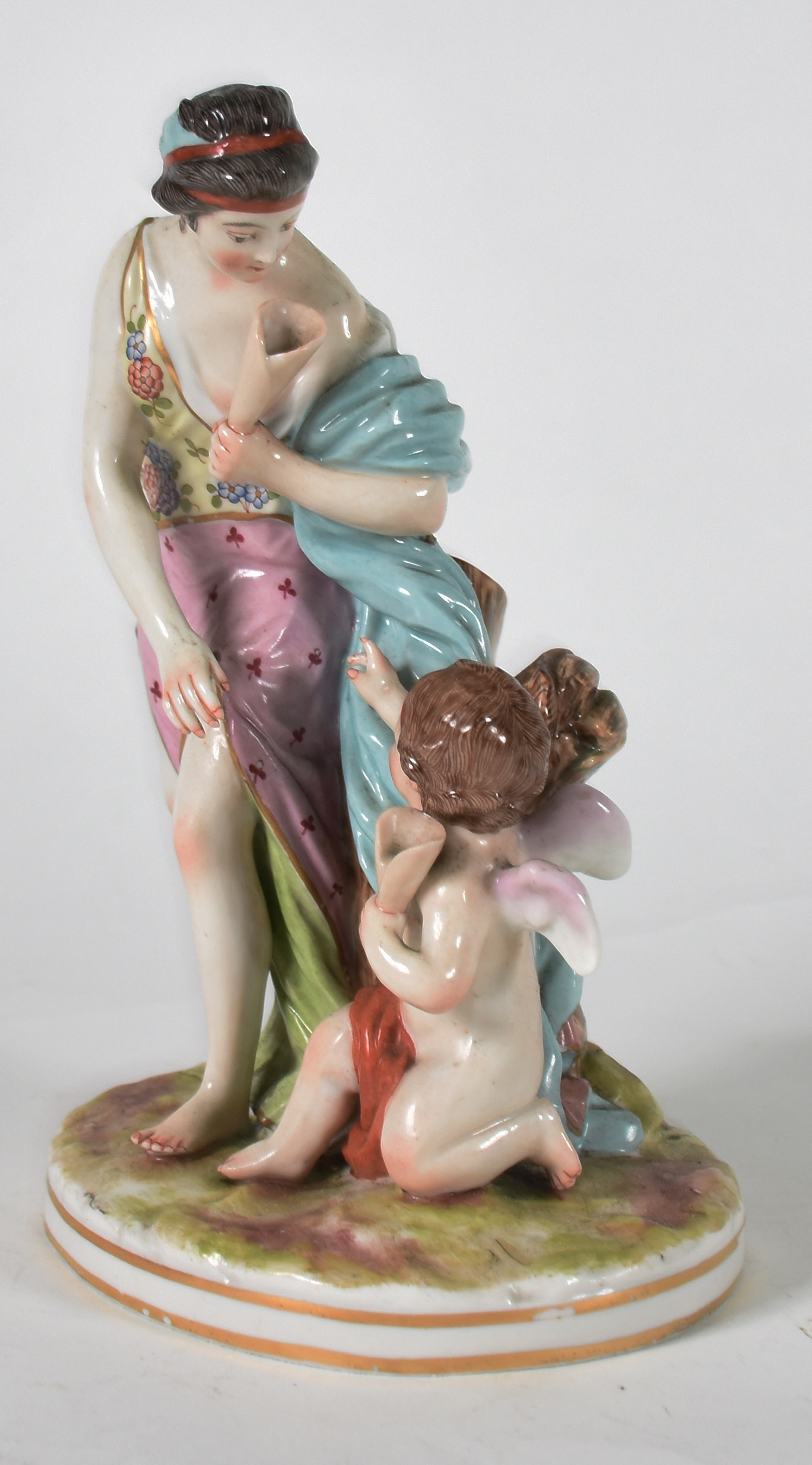 Grupo escultório de porcelana europeia, marcada na base... - foto 2 de 4