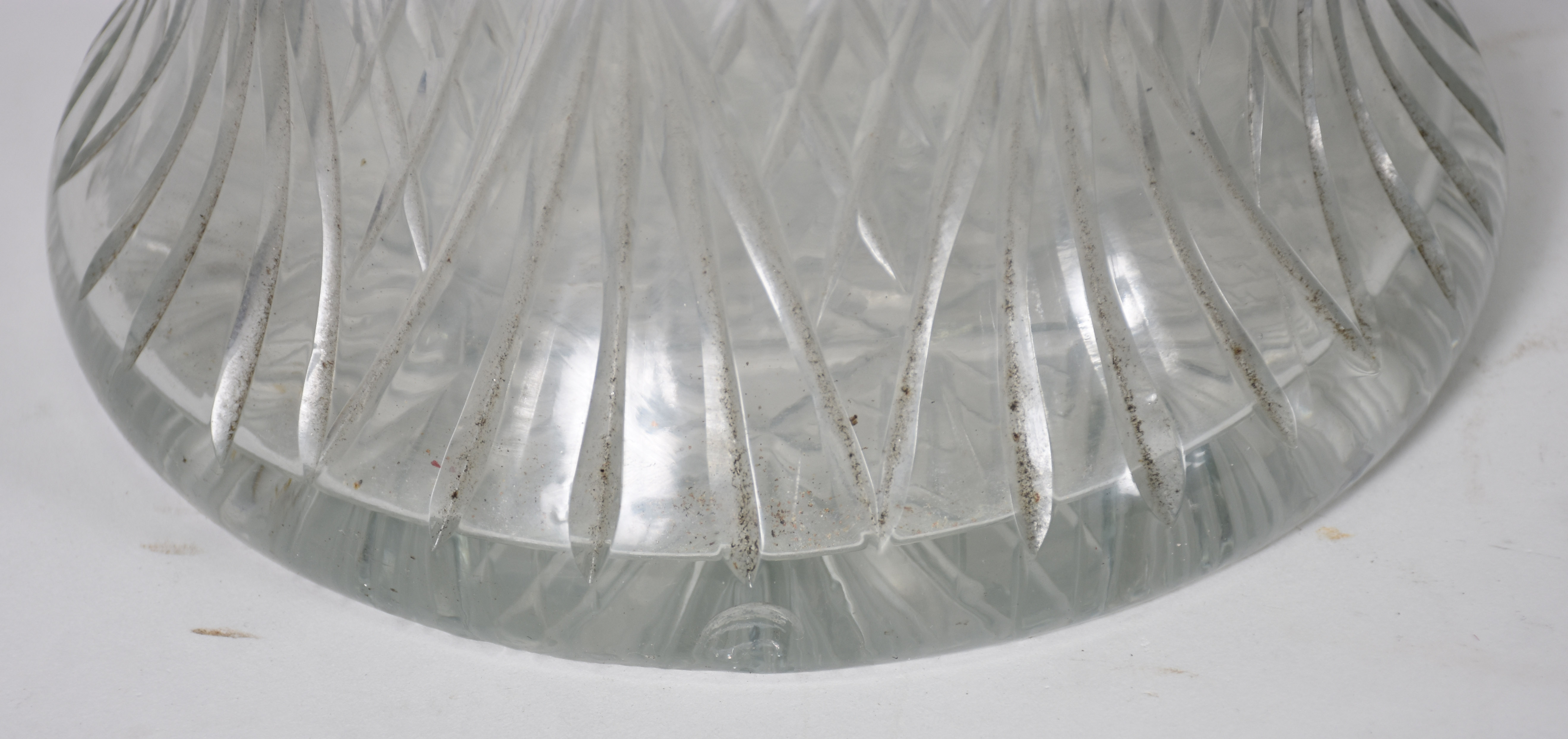 Vaso de cristal Tcheco lapidado (bicado na base). - foto 4 de 4