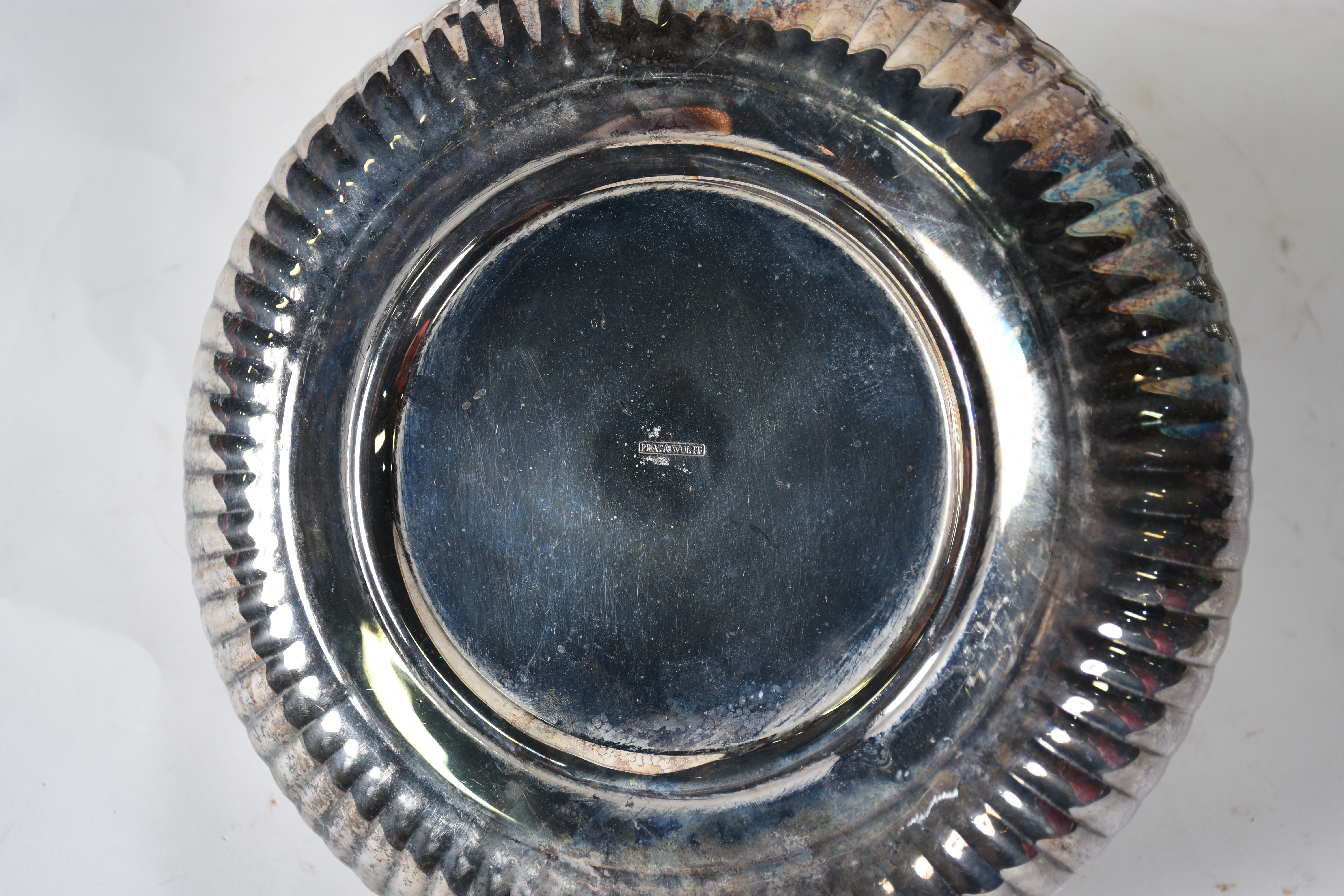 Quatro peças , sendo, Wine cooler metal de metal prateado com alça... - foto 3 de 3