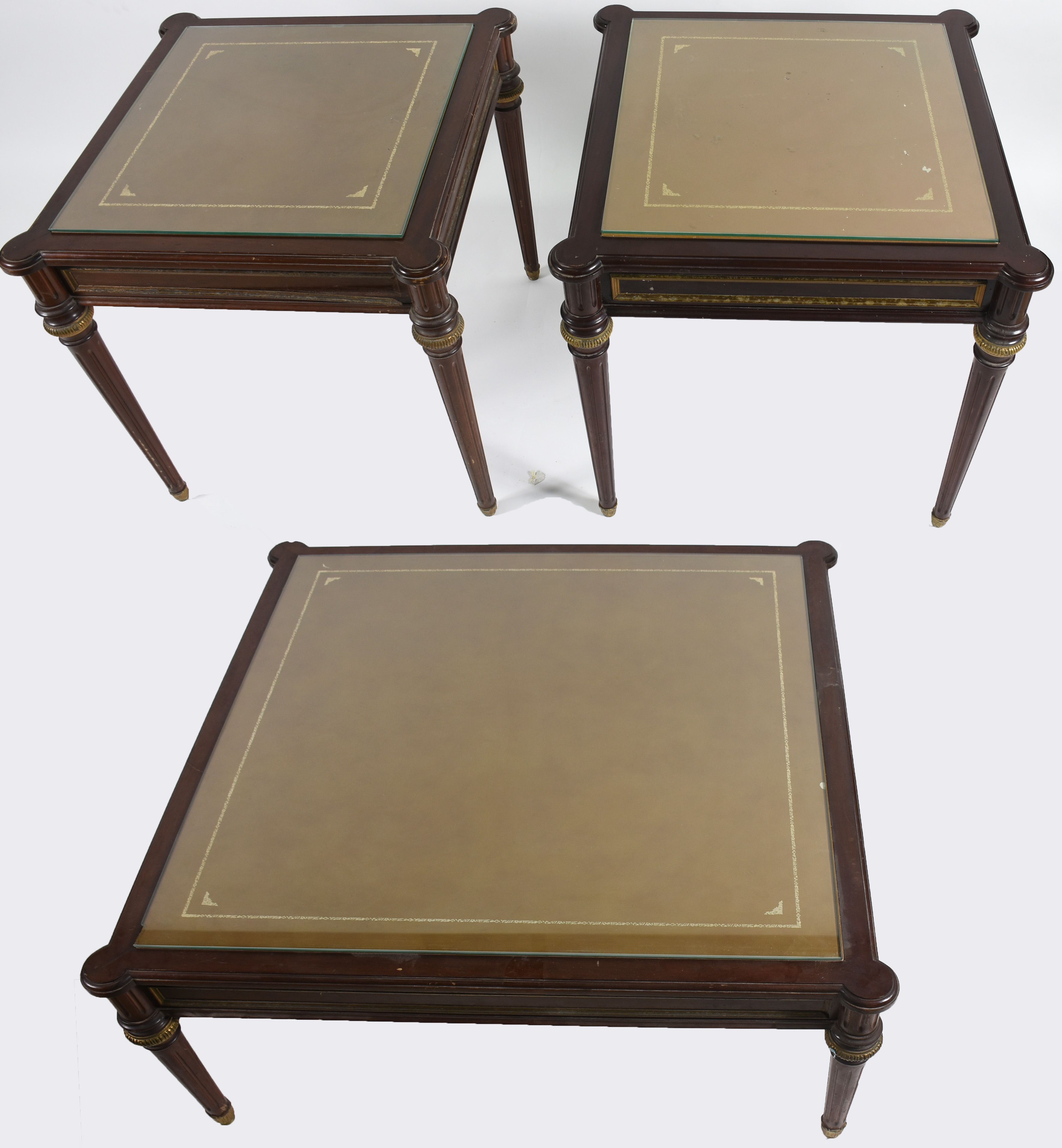 Conjunto com três mesas estilo ingles de madeira nobre, tampos de... - foto 1 de 5
