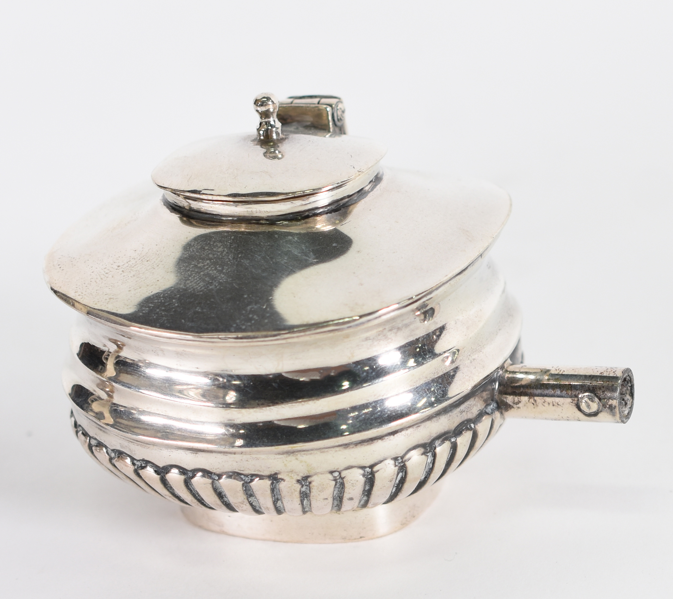 Samovar de prata portuguesa, contraste Águia, detalhe canelado e alça... - foto 4 de 4