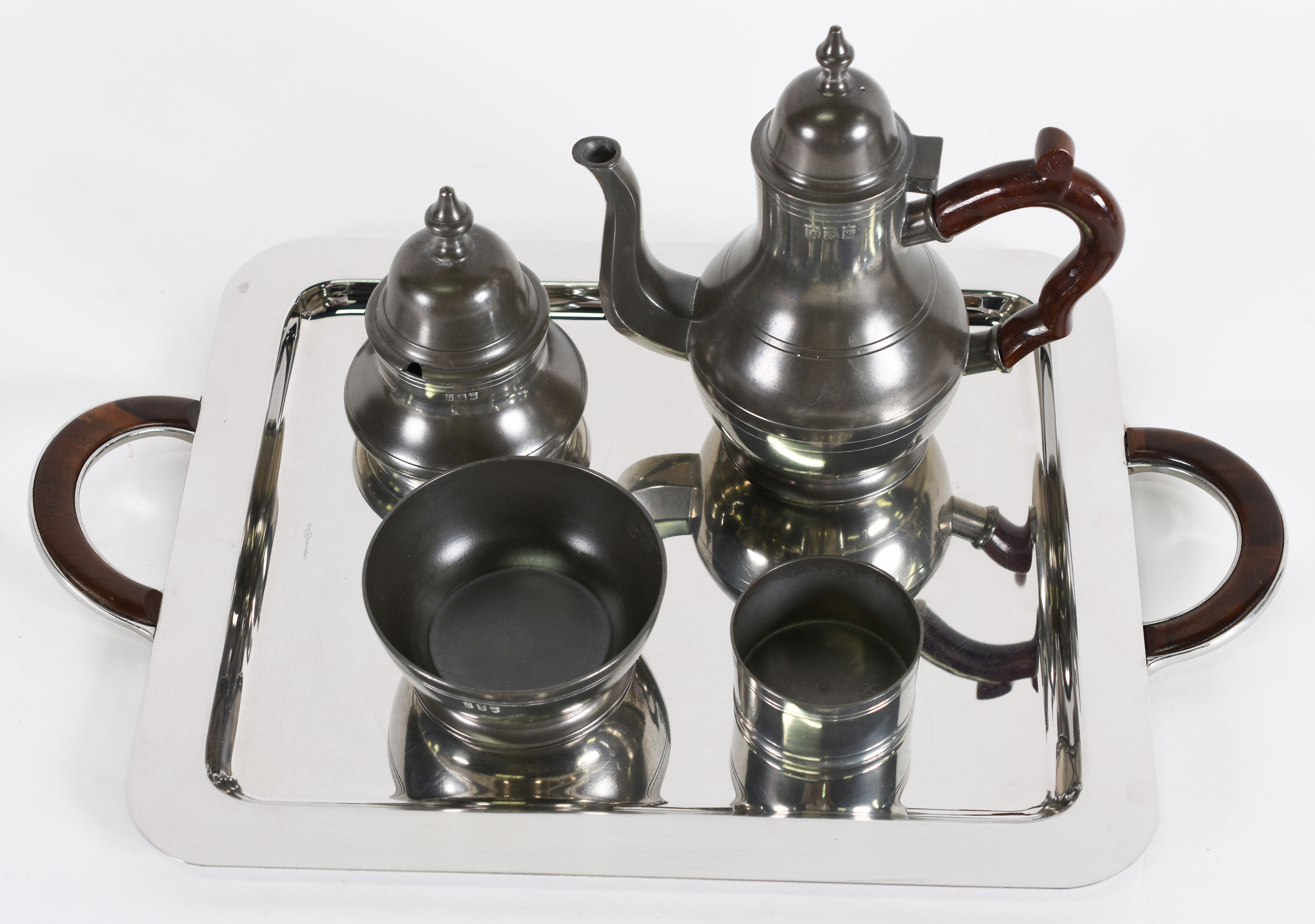 Conjunto para chá e café de estanho com 4 peças, sendo bule... - foto 1 de 5
