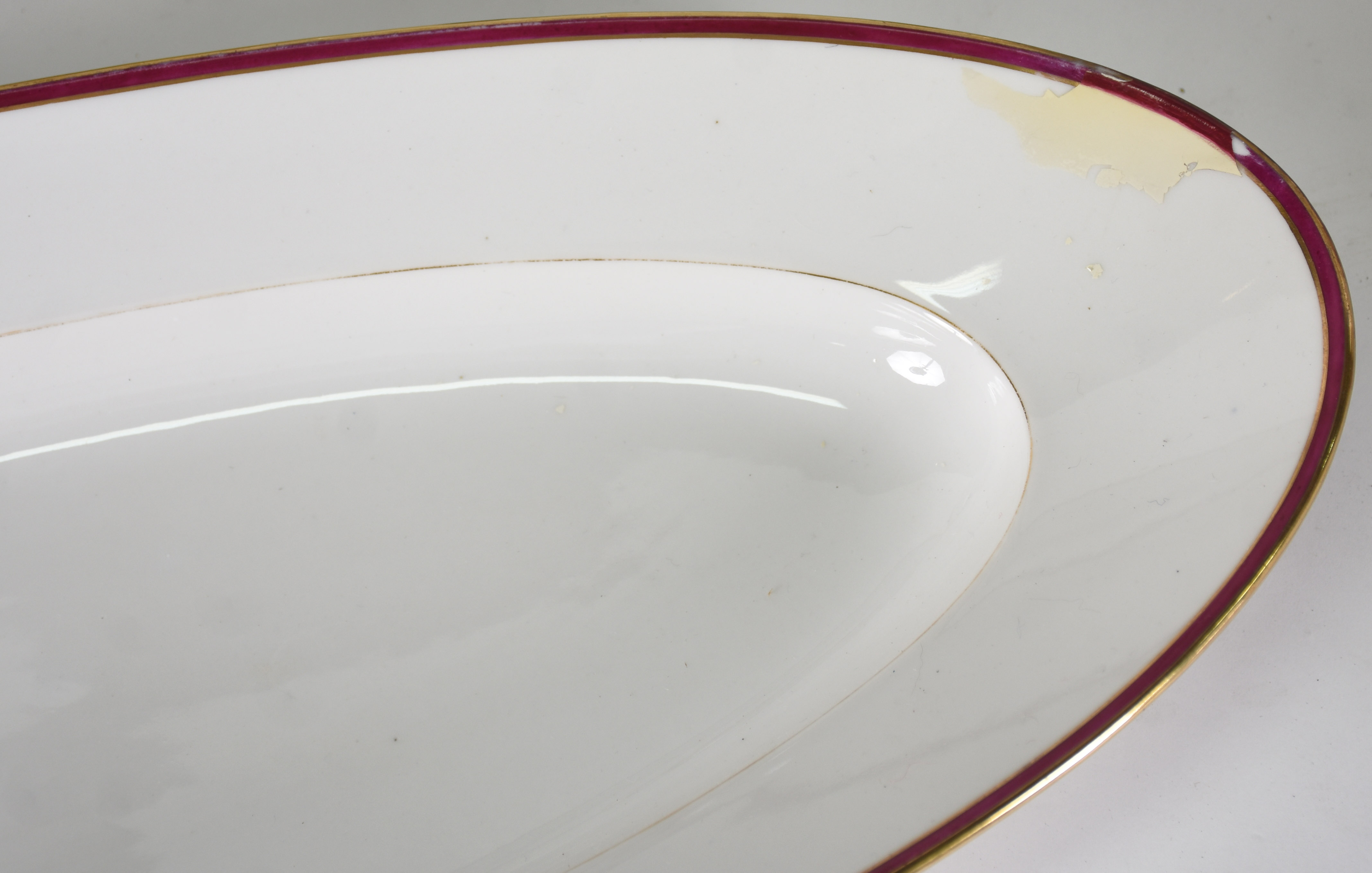 Aparelho de jantar de porcelana francesa E.Bourgeois, branca com... - foto 5 de 5