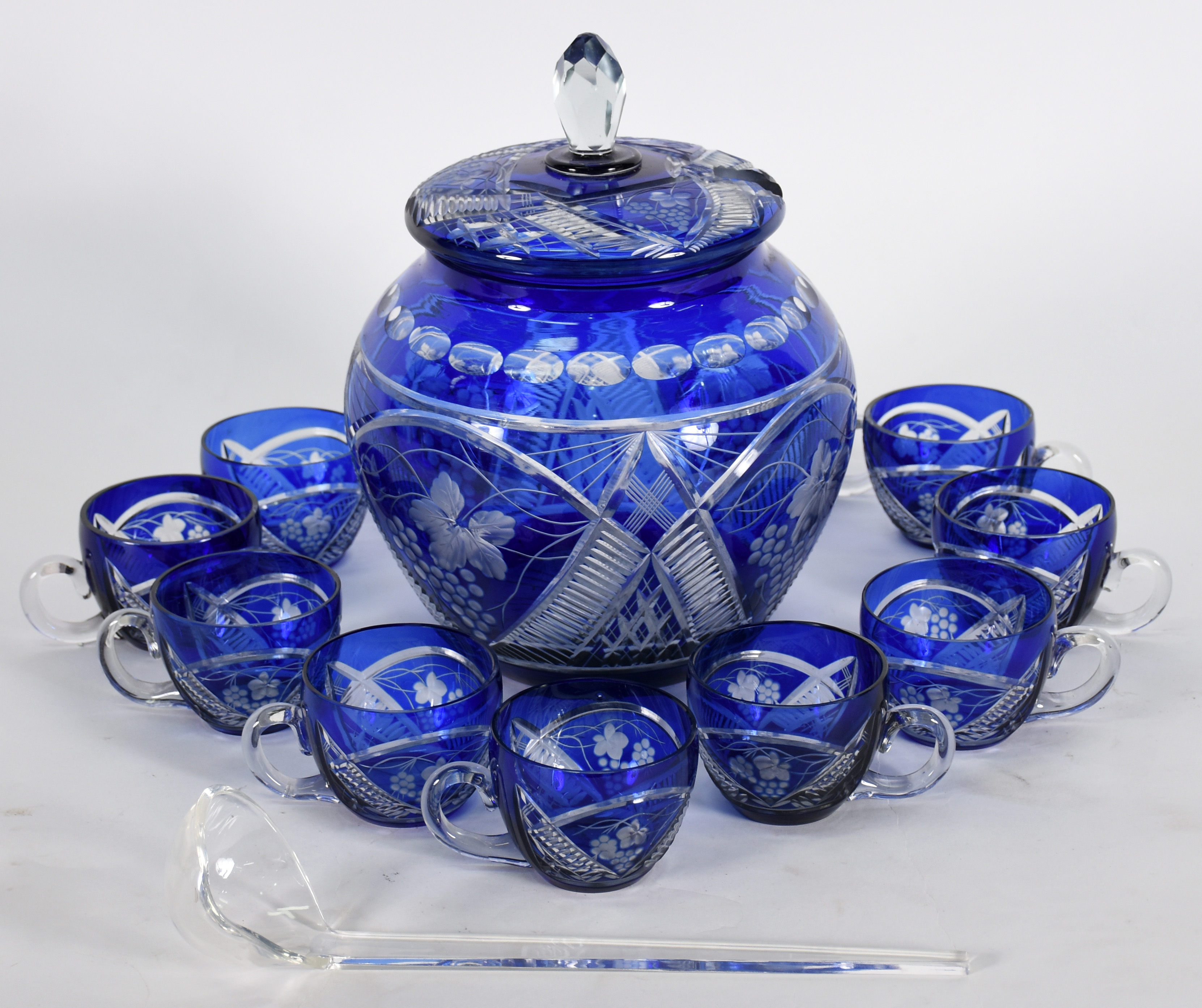 Poncheira de cristal azul double lapidado com 11 canecas . - foto 1 de 2