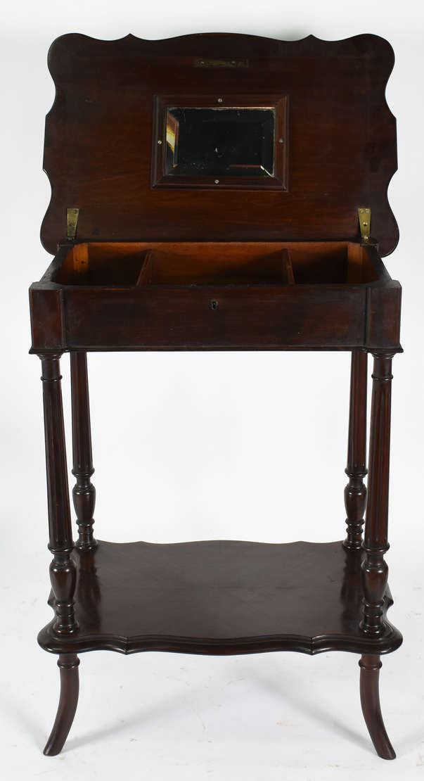 Mesa costureira de madeira nobre , tampo articulado com espelho... - foto 2 de 4