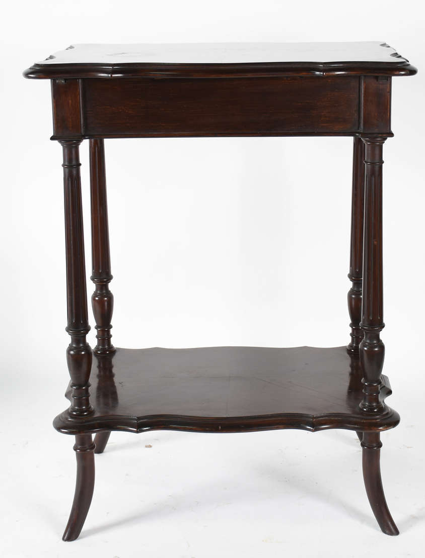 Mesa costureira de madeira nobre , tampo articulado com espelho... - foto 4 de 4