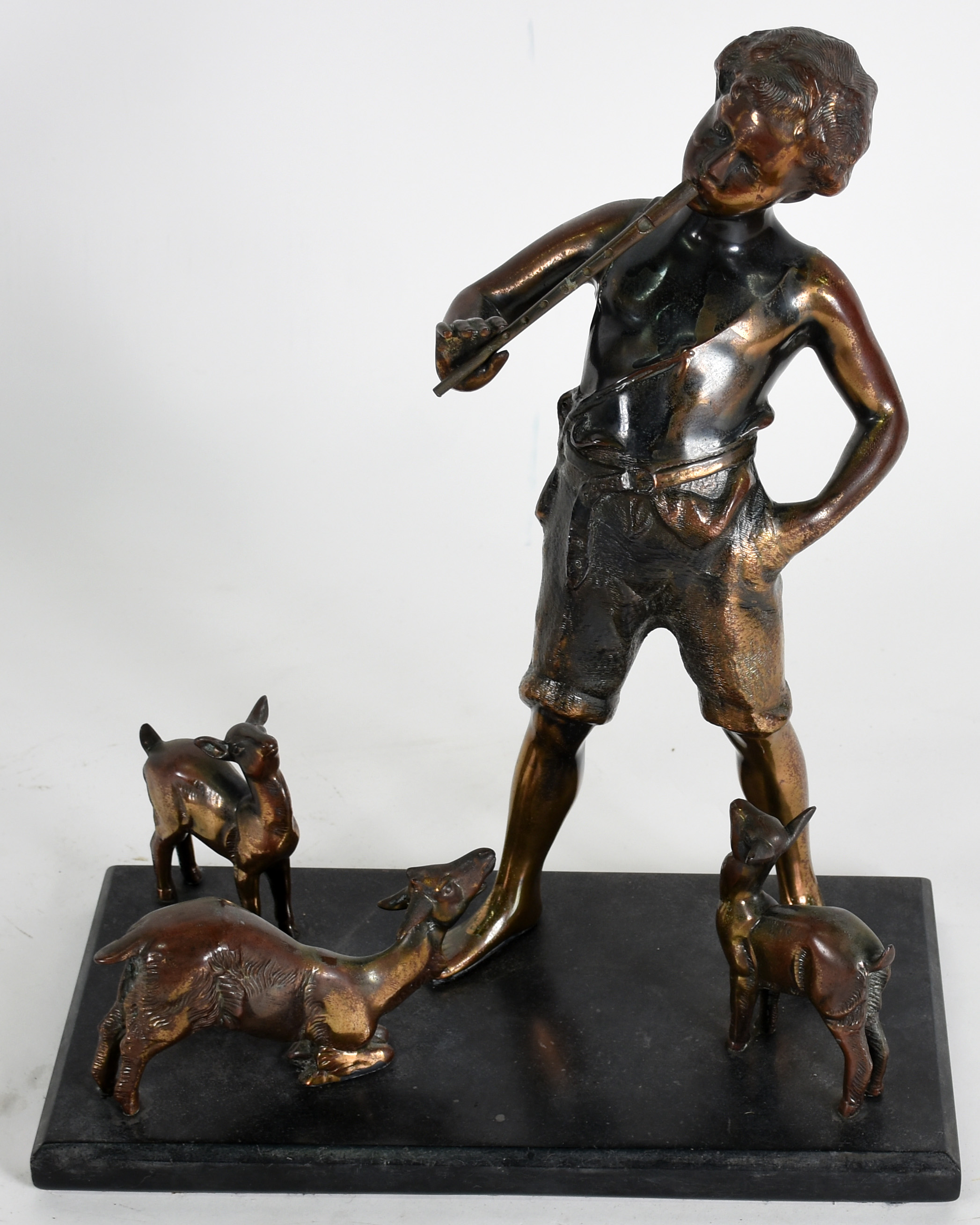 Escultura em Petit bronze representando flautista com carneiros (... - foto 2 de 4