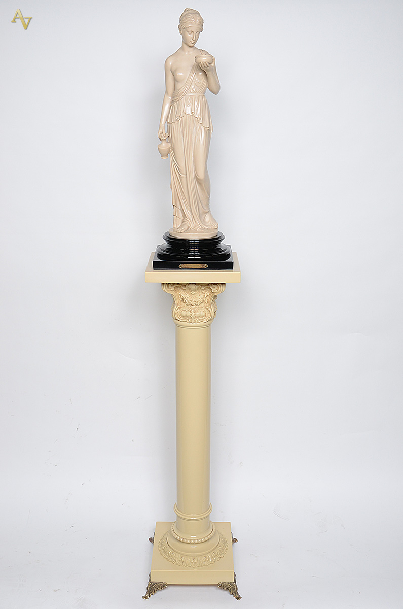 Estatueta em resina representando Aguadeira (altura 65 cm). Acompanha... - foto 1 de 4