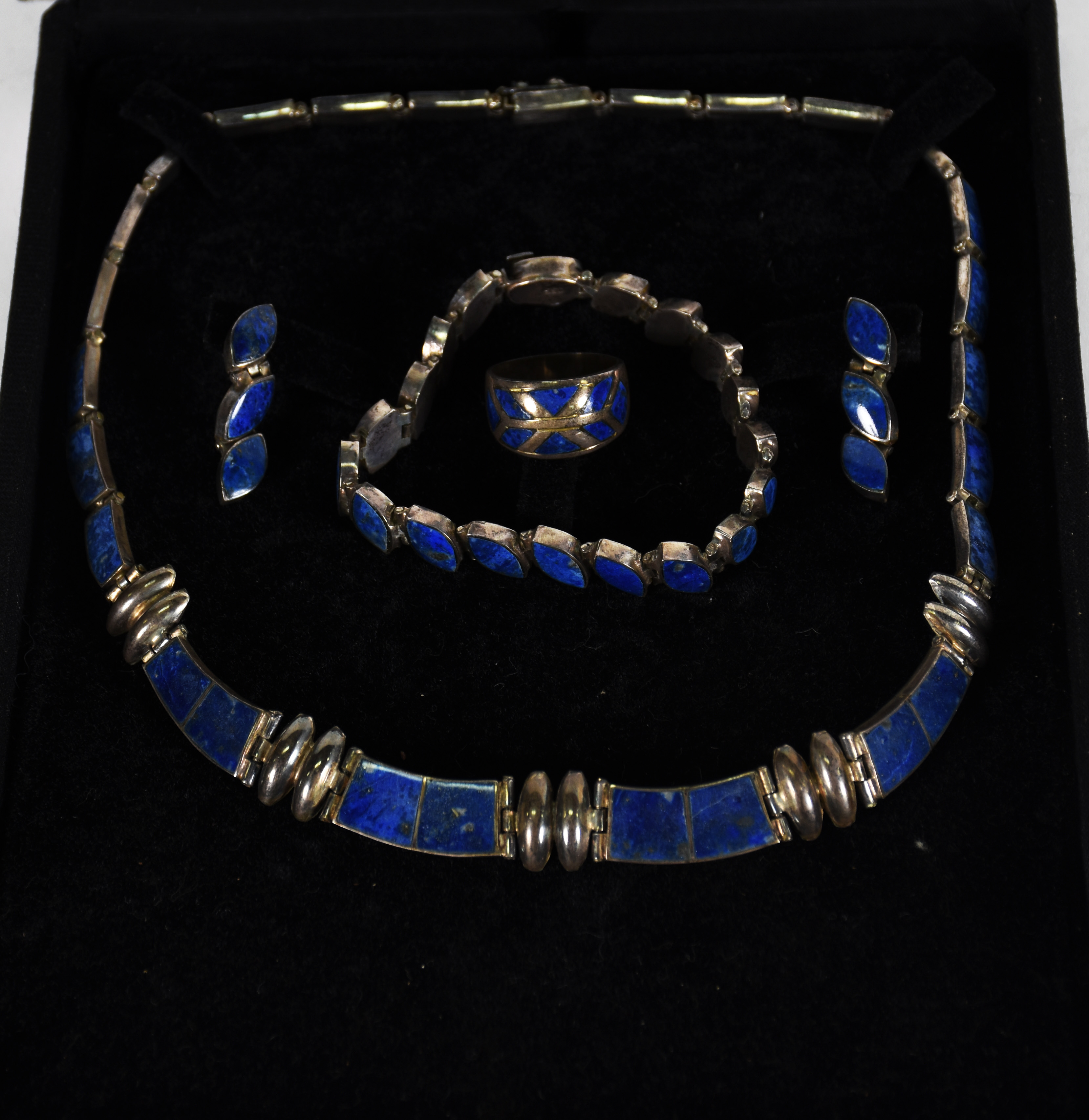 Conjunto , Gargantilha, brinco, anel ( aro 20 ) e pulseira . ( no... - foto 3 de 3
