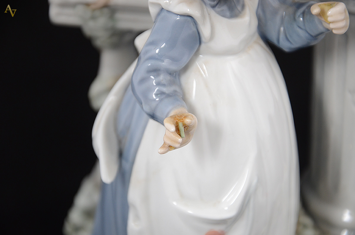 Duas peças, sendo grupo escultórico de porcelana espanhola LLADRO... - foto 3 de 4