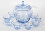 Poncheira em demi cristal lapidado na cor azul ... - Poncheira em demi cristal lapidado na cor azul com 8 taças e concha.
