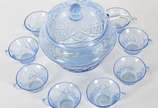 Poncheira em demi cristal lapidado na cor azul ... - Poncheira em demi cristal lapidado na cor azul com 8 taças e concha.