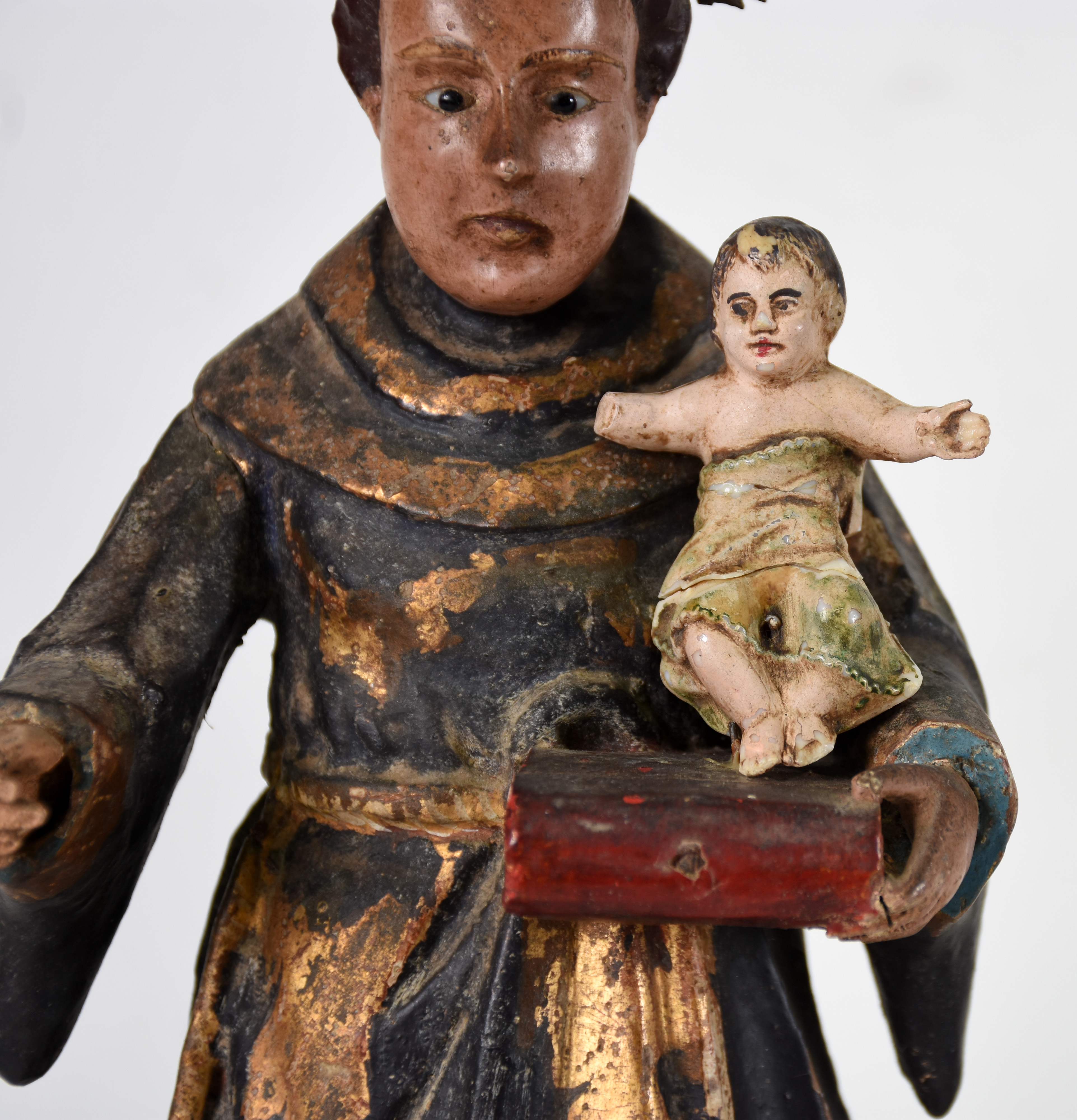 Imagem de Santo Antônio de madeira ( menino adaptado ) - foto 4 de 5