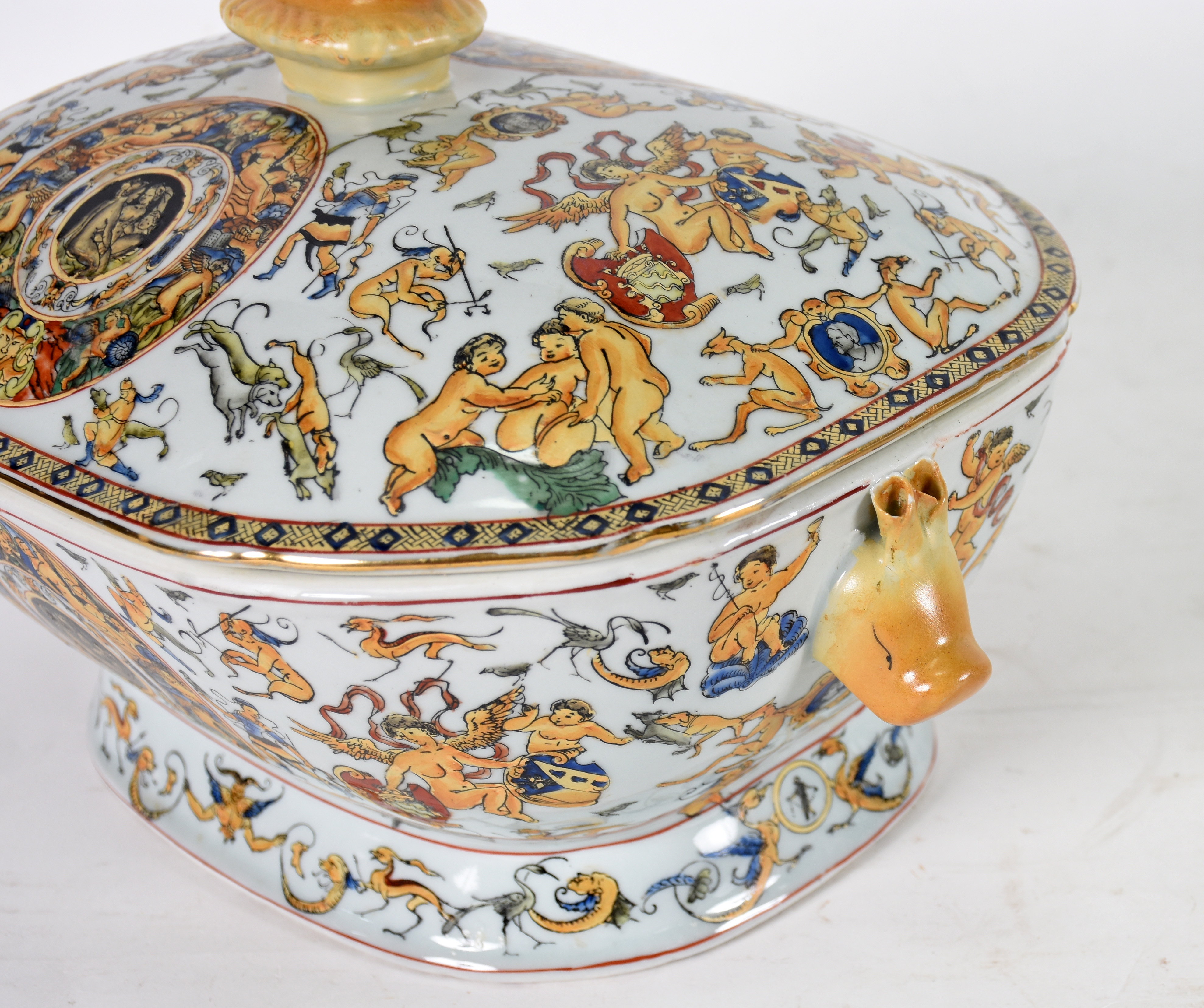 Sopeira com presentoir de porcelana " ao gosto capo de monti " - foto 4 de 5