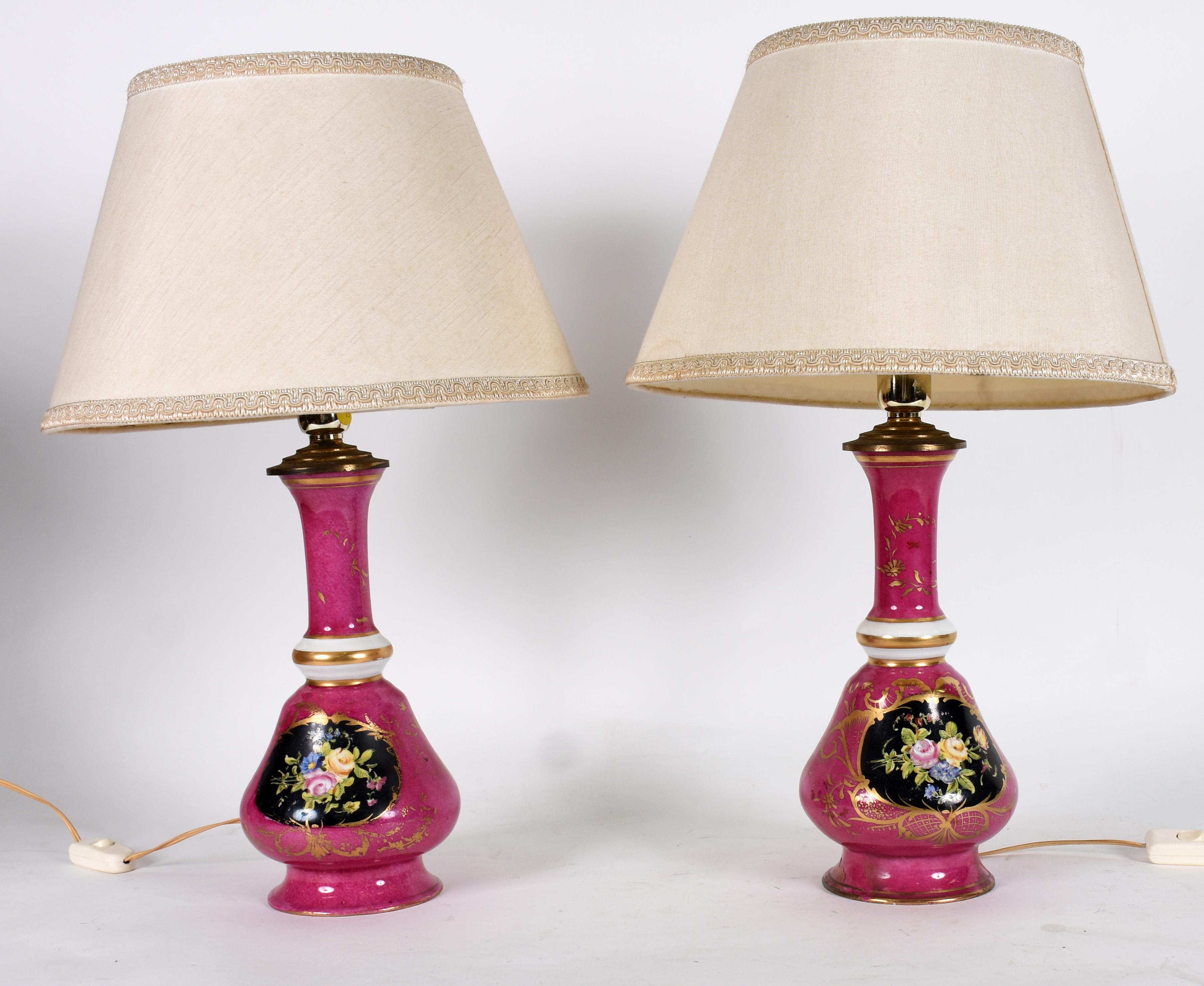Par de abatjoures de porcelana limoges . - foto 1 de 5
