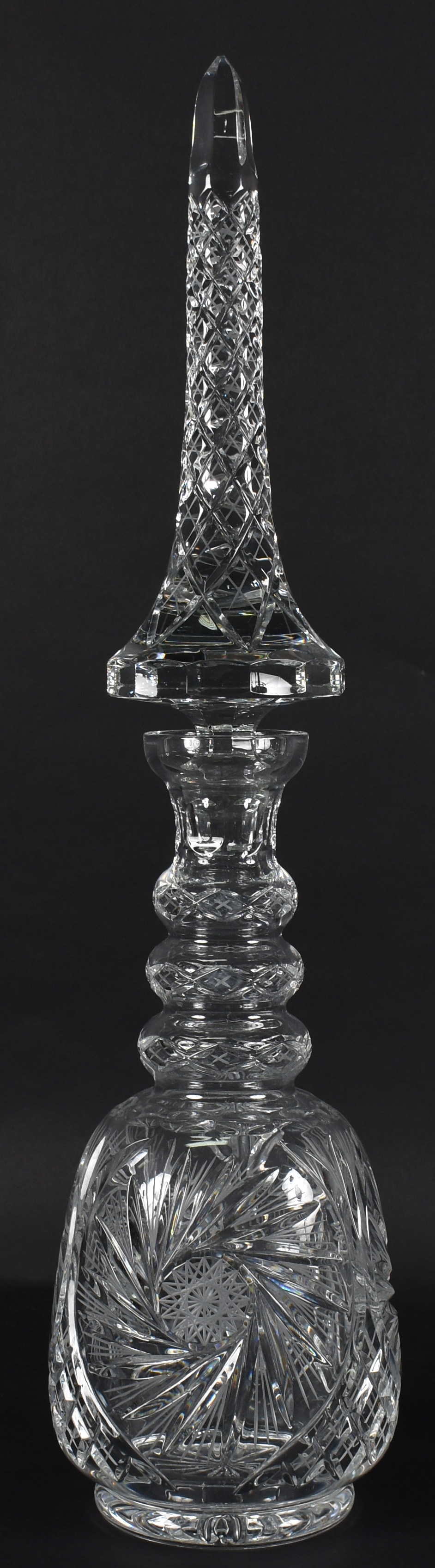 Grande licoreira de cristal lapidado . - foto 2 de 3