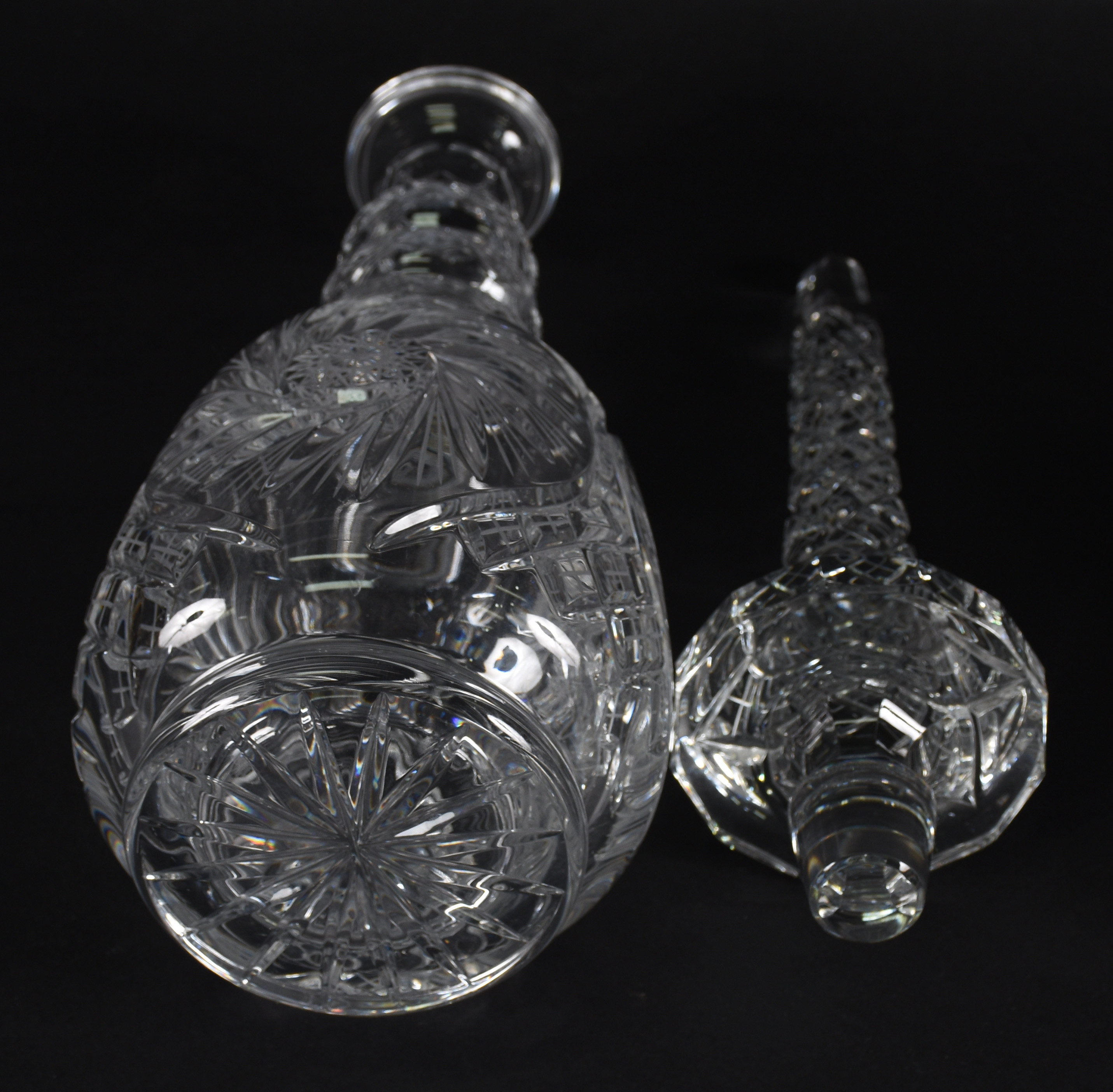 Grande licoreira de cristal lapidado . - foto 3 de 3