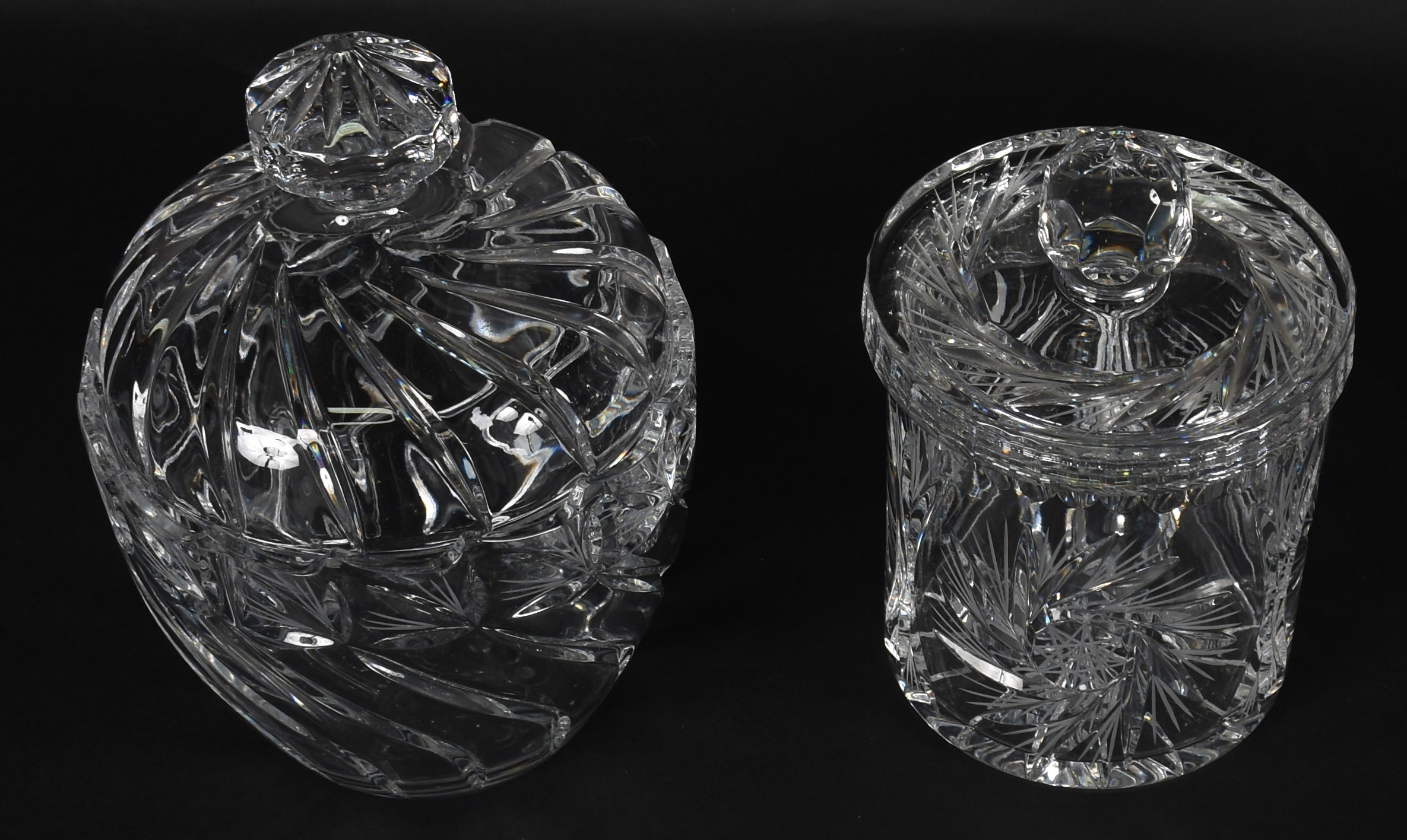 Duas bombonieres de cristal Tcheco lapidado. - foto 3 de 3