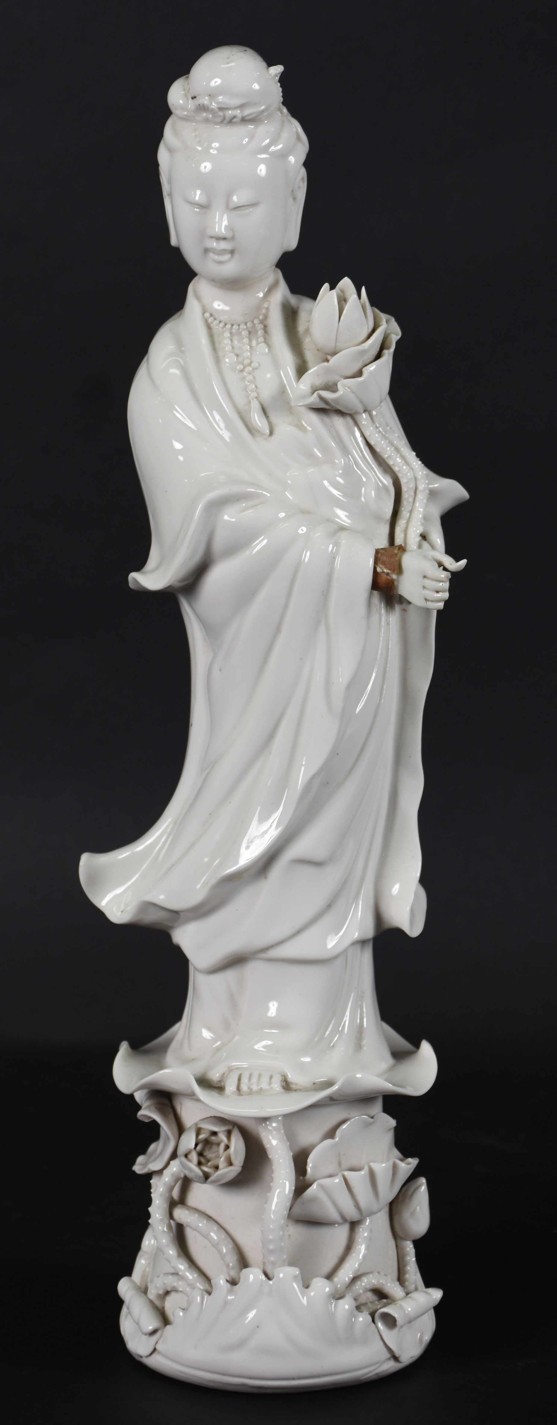 Estatueta de porcelana chinesa representando divindade Kuan Yin Com... - foto 1 de 4