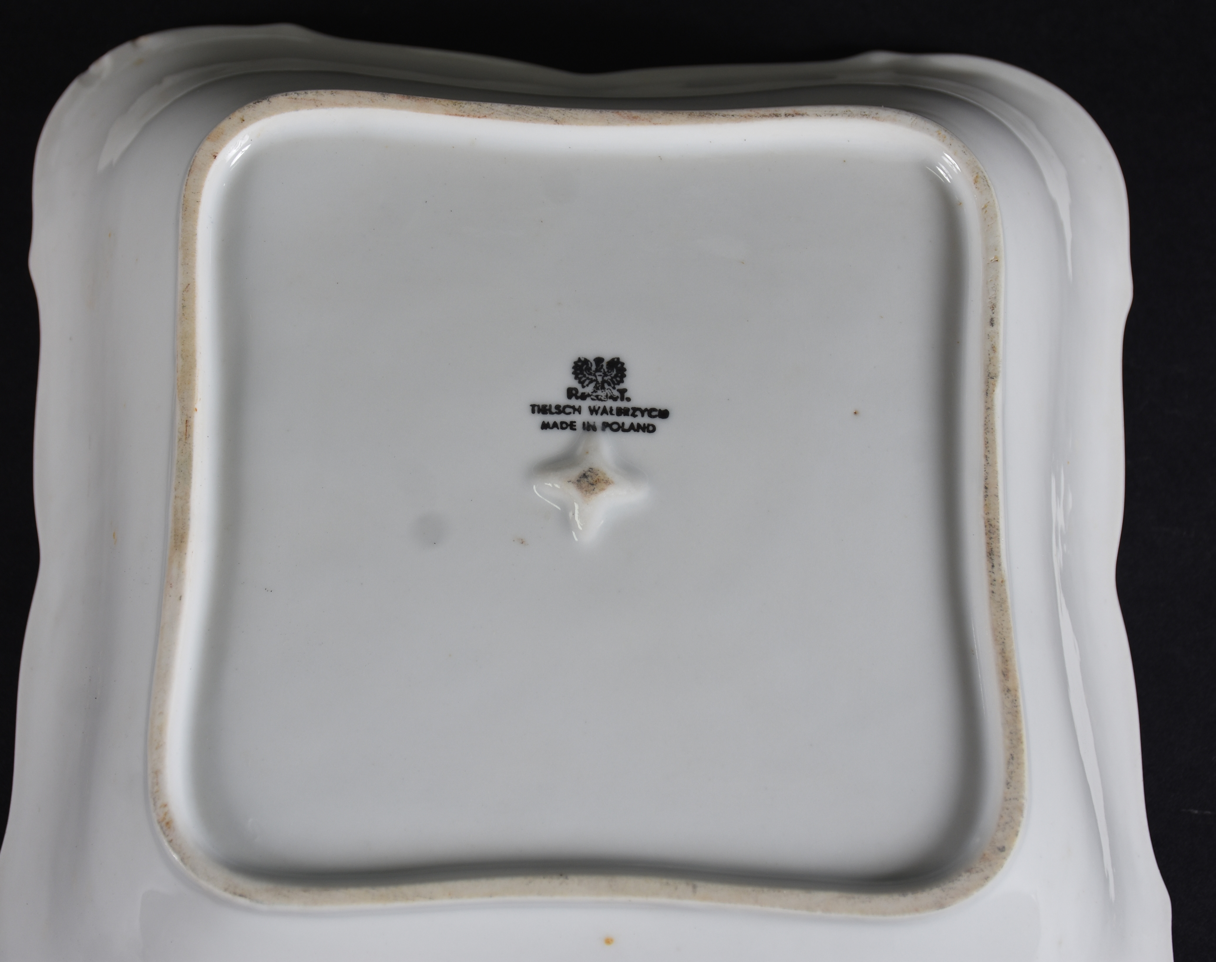 Aparelho de porcelana polonesa composto de 8 pratos rasos ( 2 bicados... - foto 3 de 5