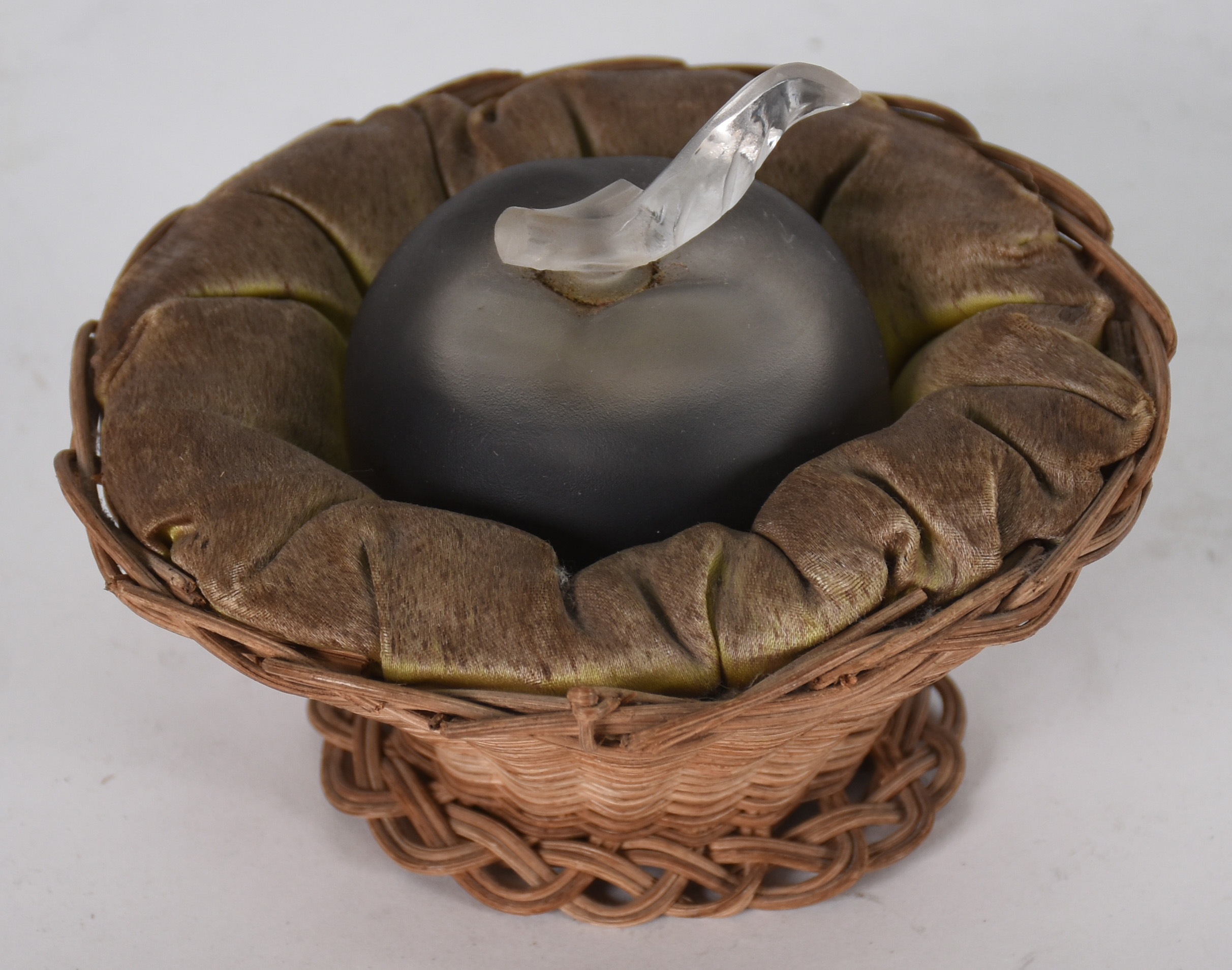 LALIQUE - Perfumeiro em forma de maçã - foto 1 de 4