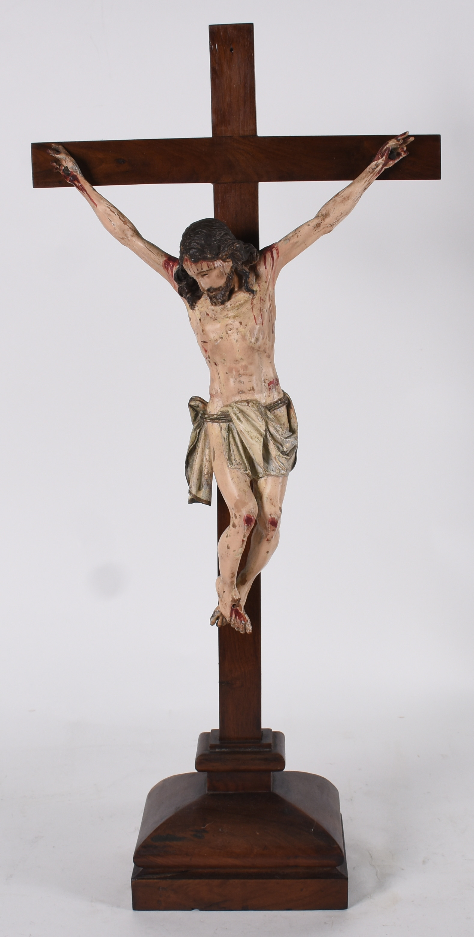 Crucifixo com figura Cristo em madeira ricamente entalhada , Portugal... - foto 1 de 3