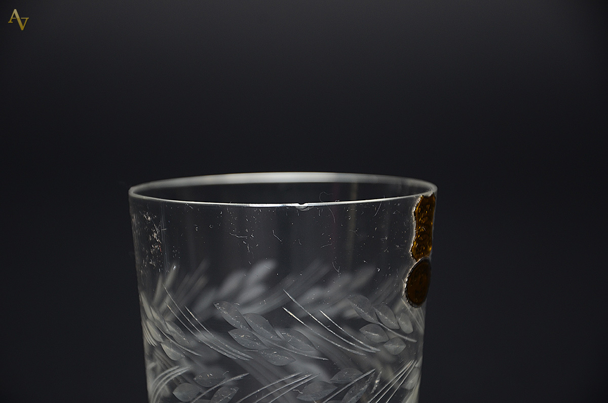 Conjunto de cristal nacional Hering lapidado, sendo 6 taças para... - foto 2 de 2