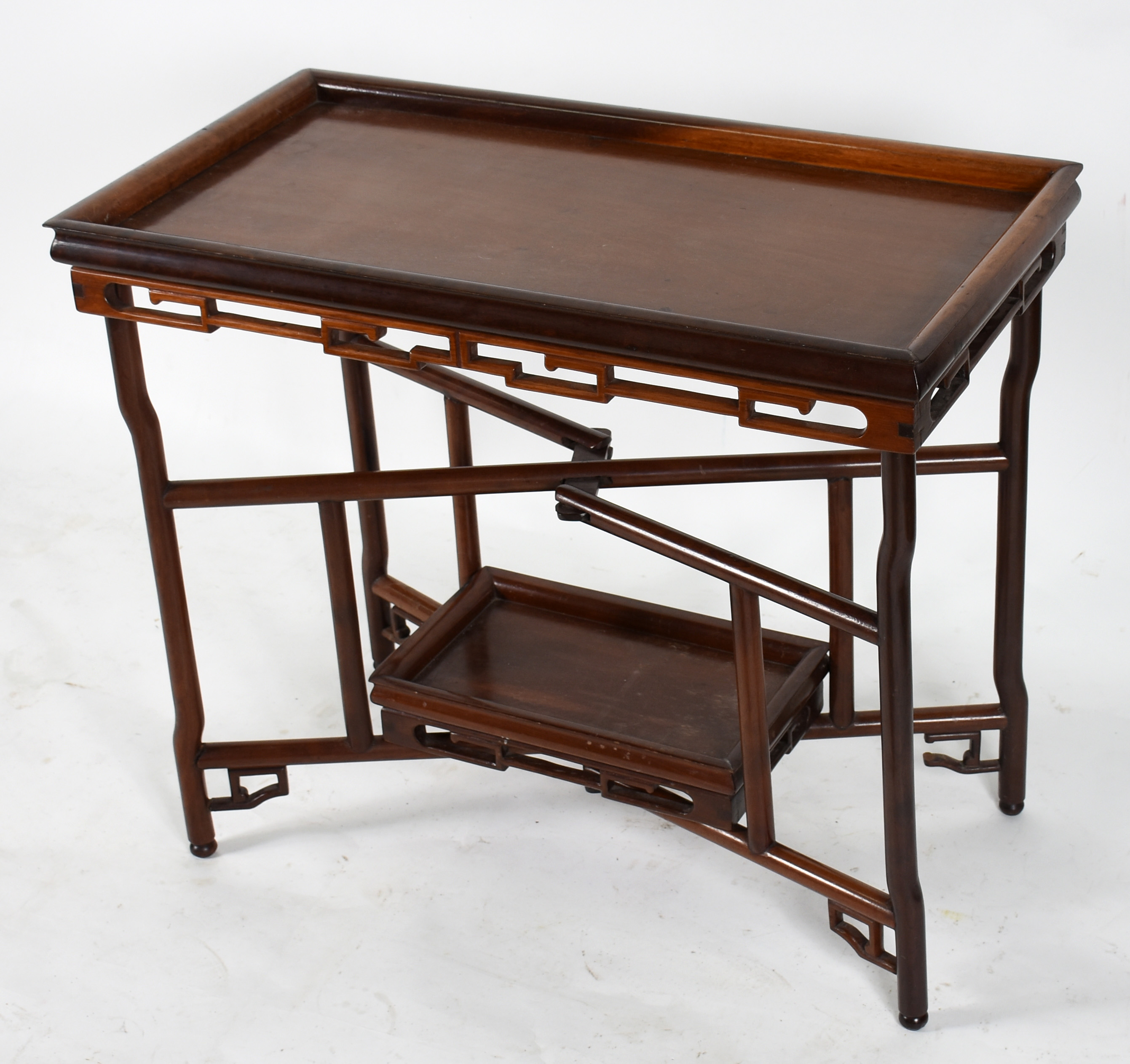 Mesa chinesa auxiliar de madeira nobre, base articulada, tampo... - foto 1 de 4