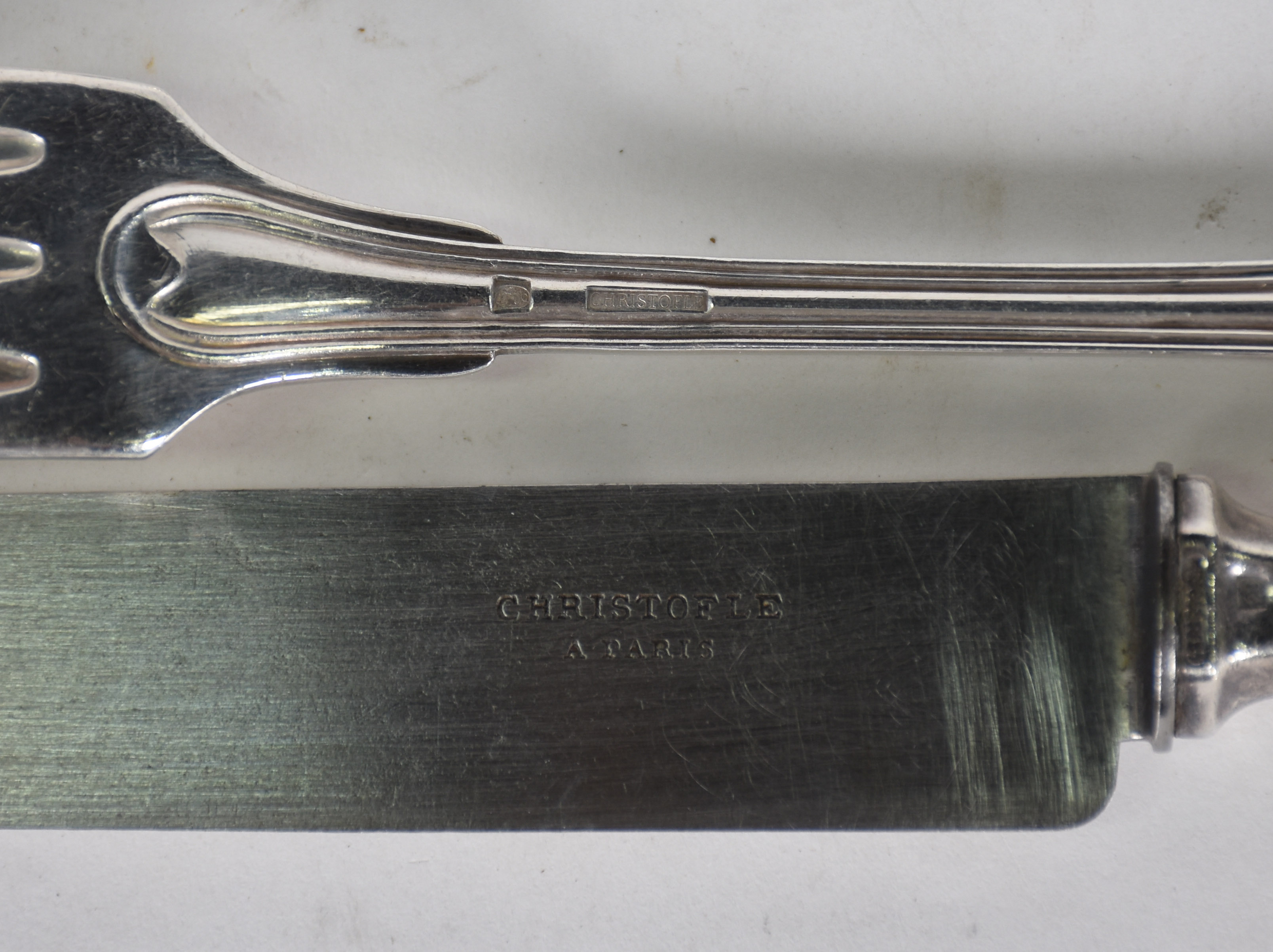 Faqueiro Christofle de metal prateado : 10 colheres grandes e 6... - foto 2 de 3