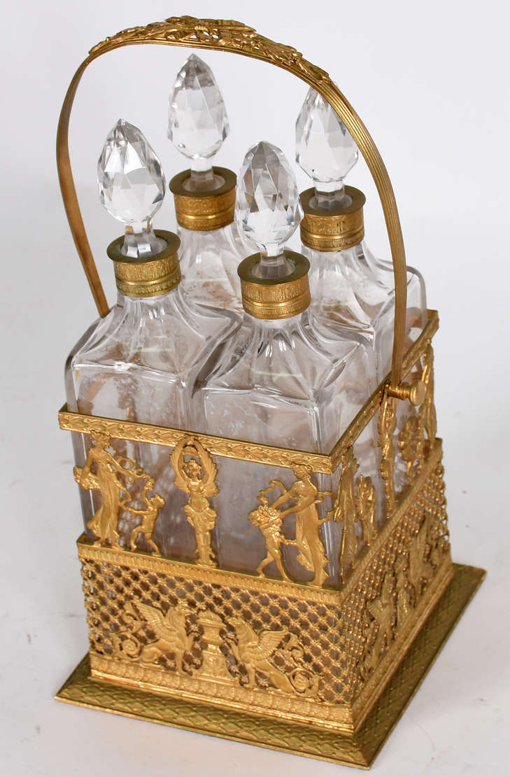 Conjunto com 4 licoreiras , base de bronze ( mofadas ) - foto 2 de 3