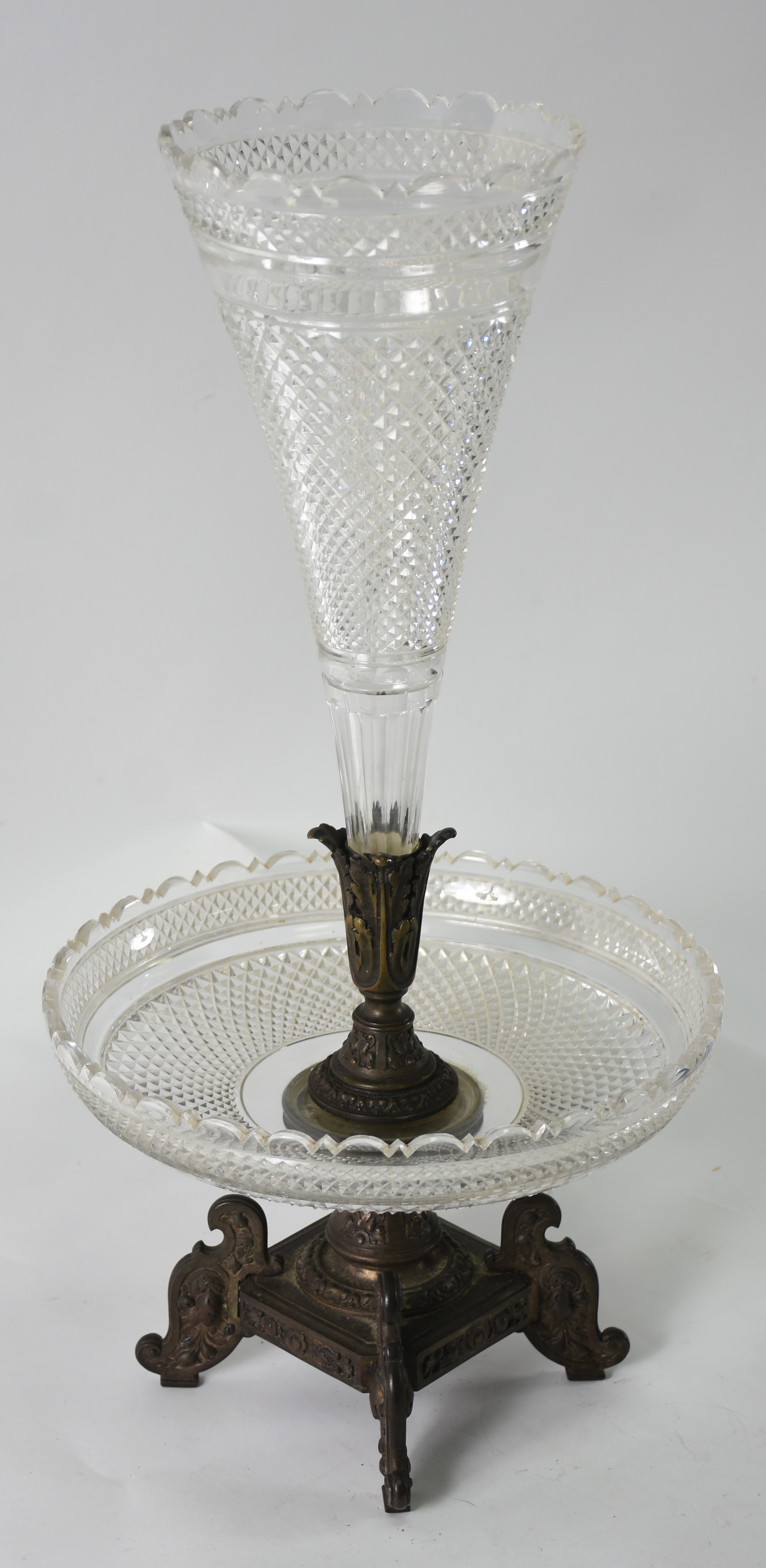 BACCARAT - Fruteira /floreira de cristal bico de jaca com guarnição... - foto 1 de 3