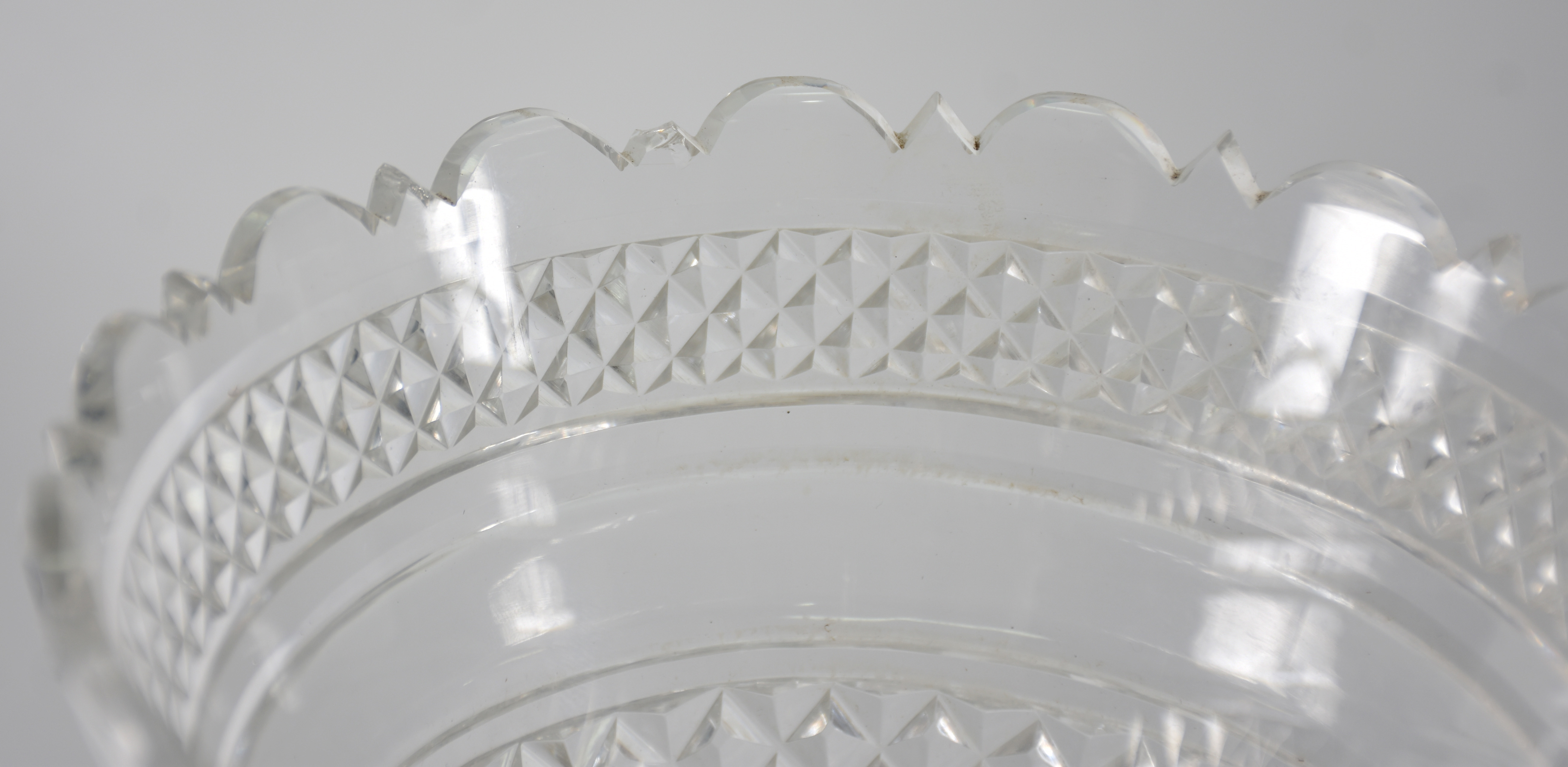 BACCARAT - Fruteira /floreira de cristal bico de jaca com guarnição... - foto 3 de 3