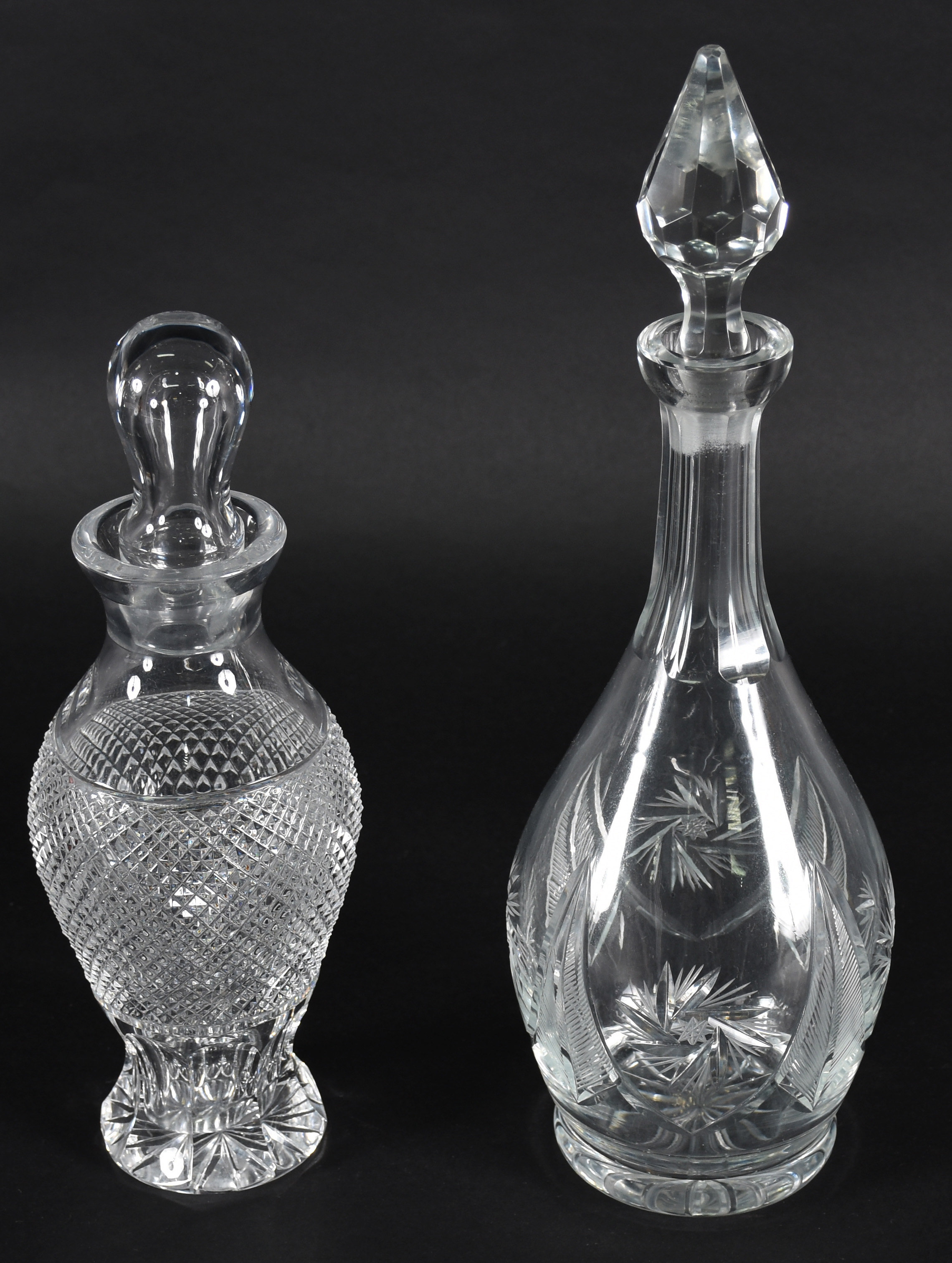 Duas licoreiras de cristal (alturas 39 e 30 cm) - foto 1 de 3