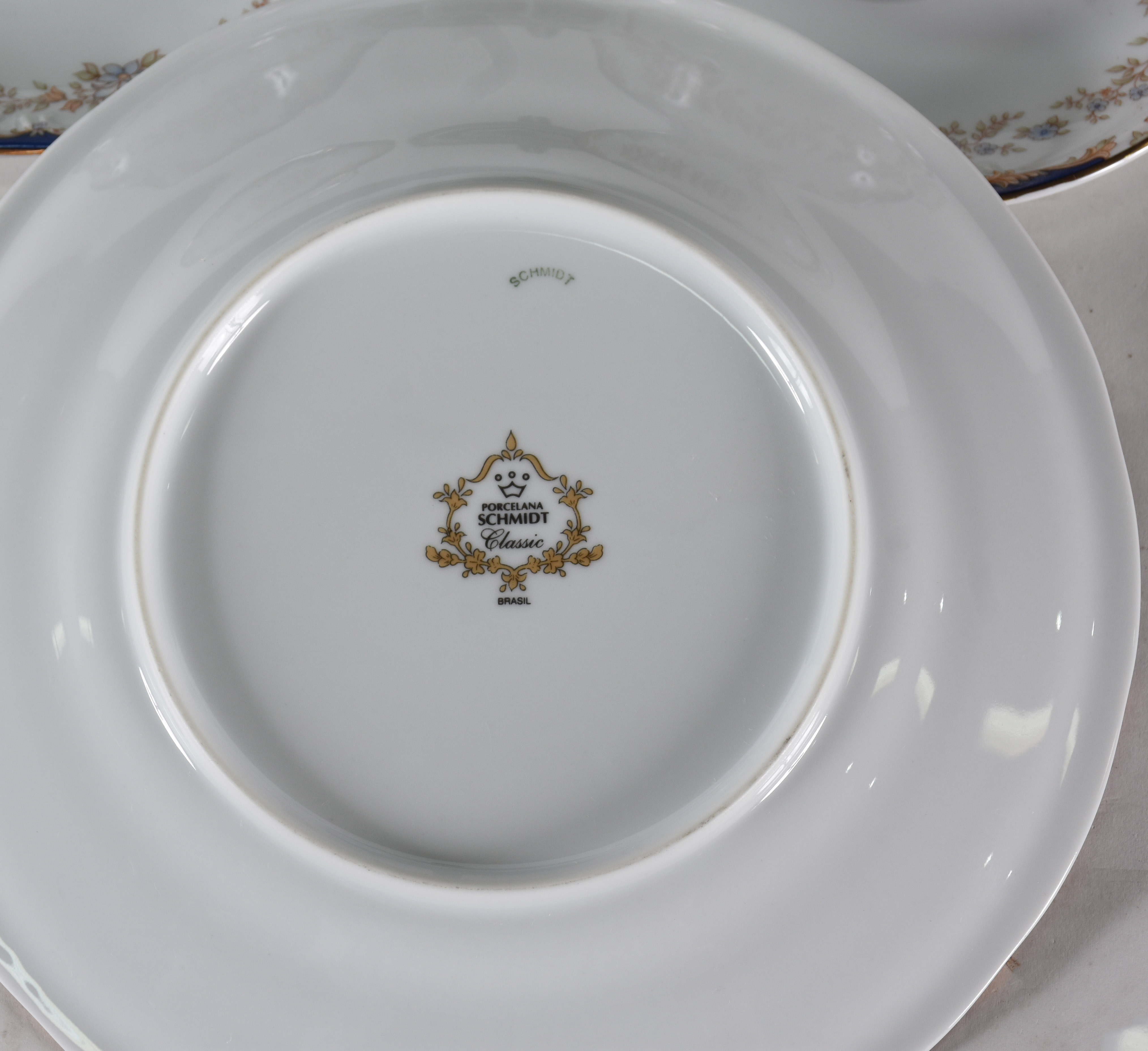 Aparelho de chá, café e jantar de porcelana Schmidt, composto de 30... - foto 2 de 2